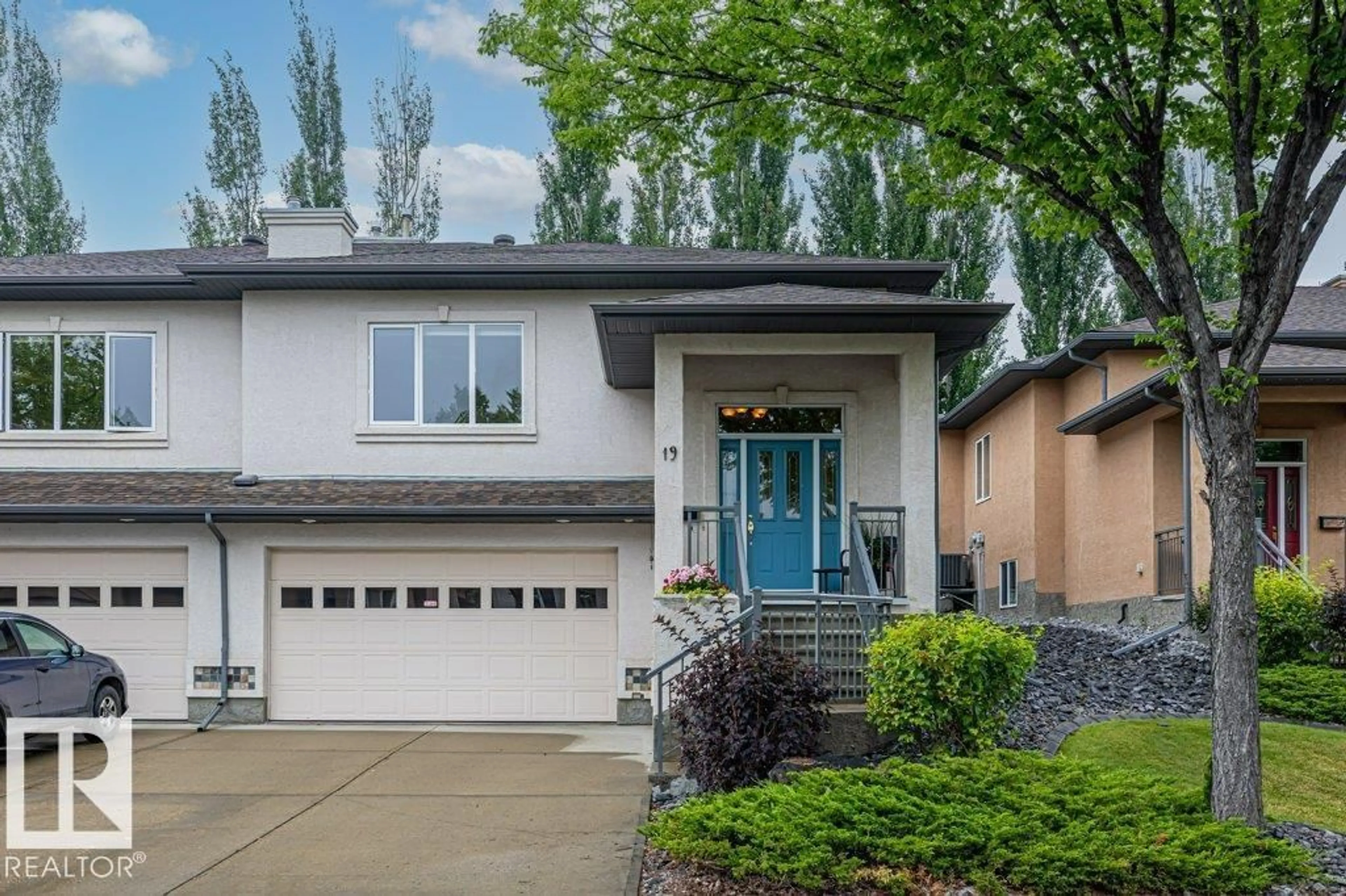 Home with vinyl exterior material, street for 50 OAKRIDGE DR, St. Albert Alberta T8N7A1