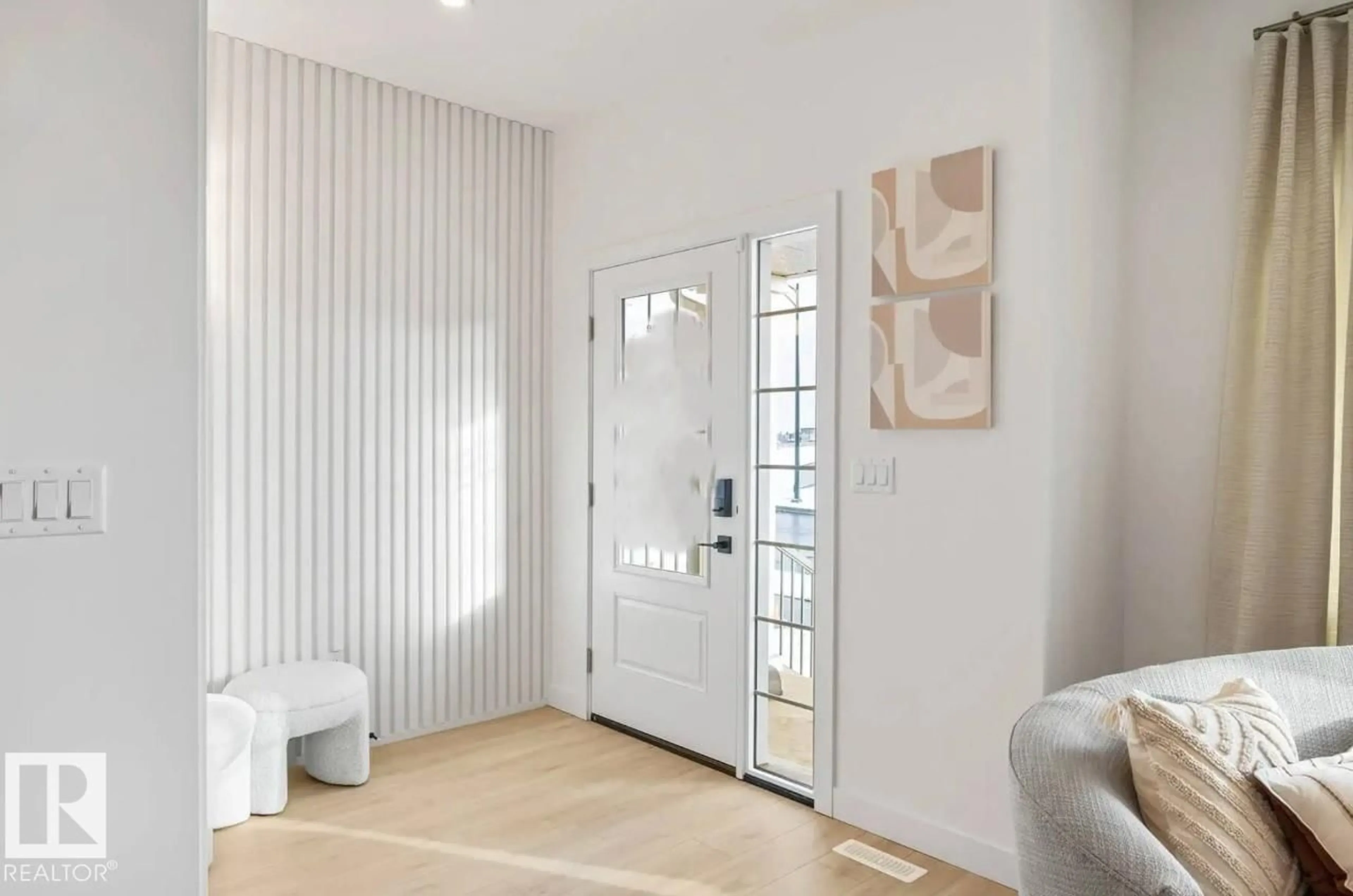 Indoor entryway for NW SW - 752 MATTSON DR, Edmonton Alberta T6X1A3