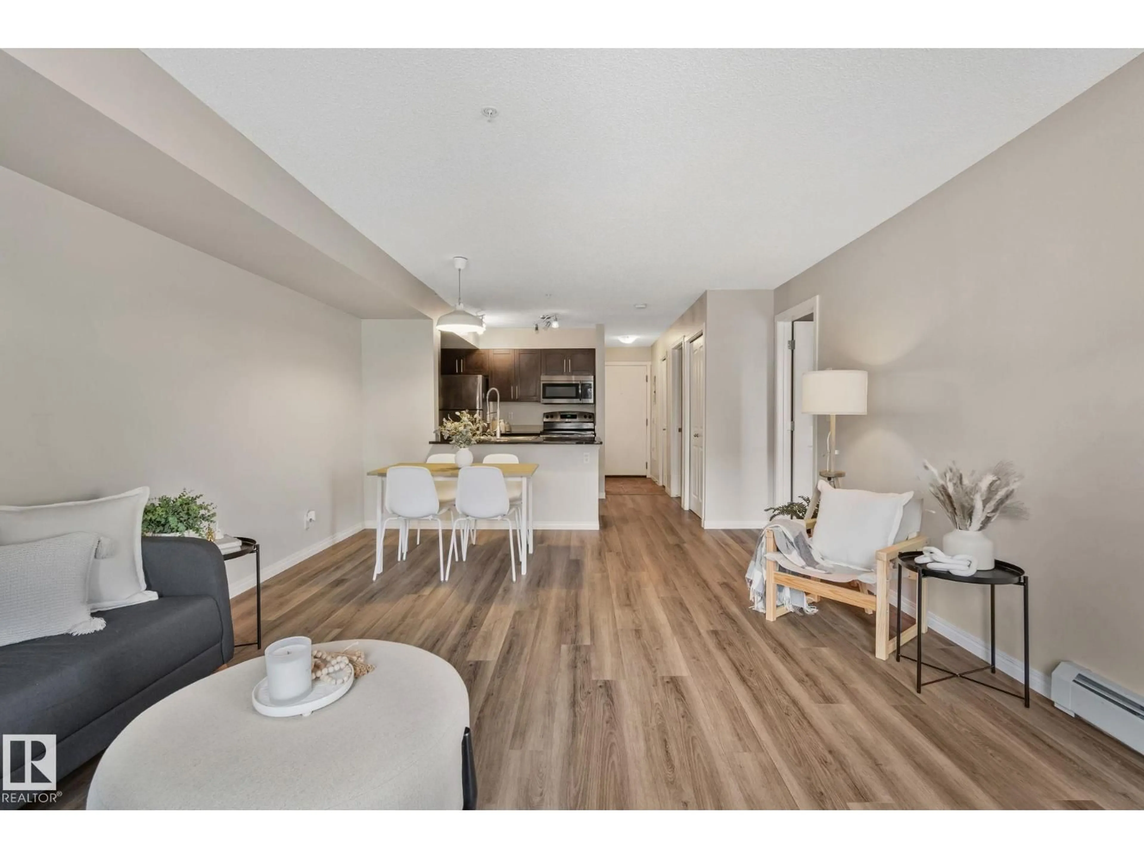 Unknown for 5804 - 210 MULLEN PL, Edmonton Alberta T6R0W3