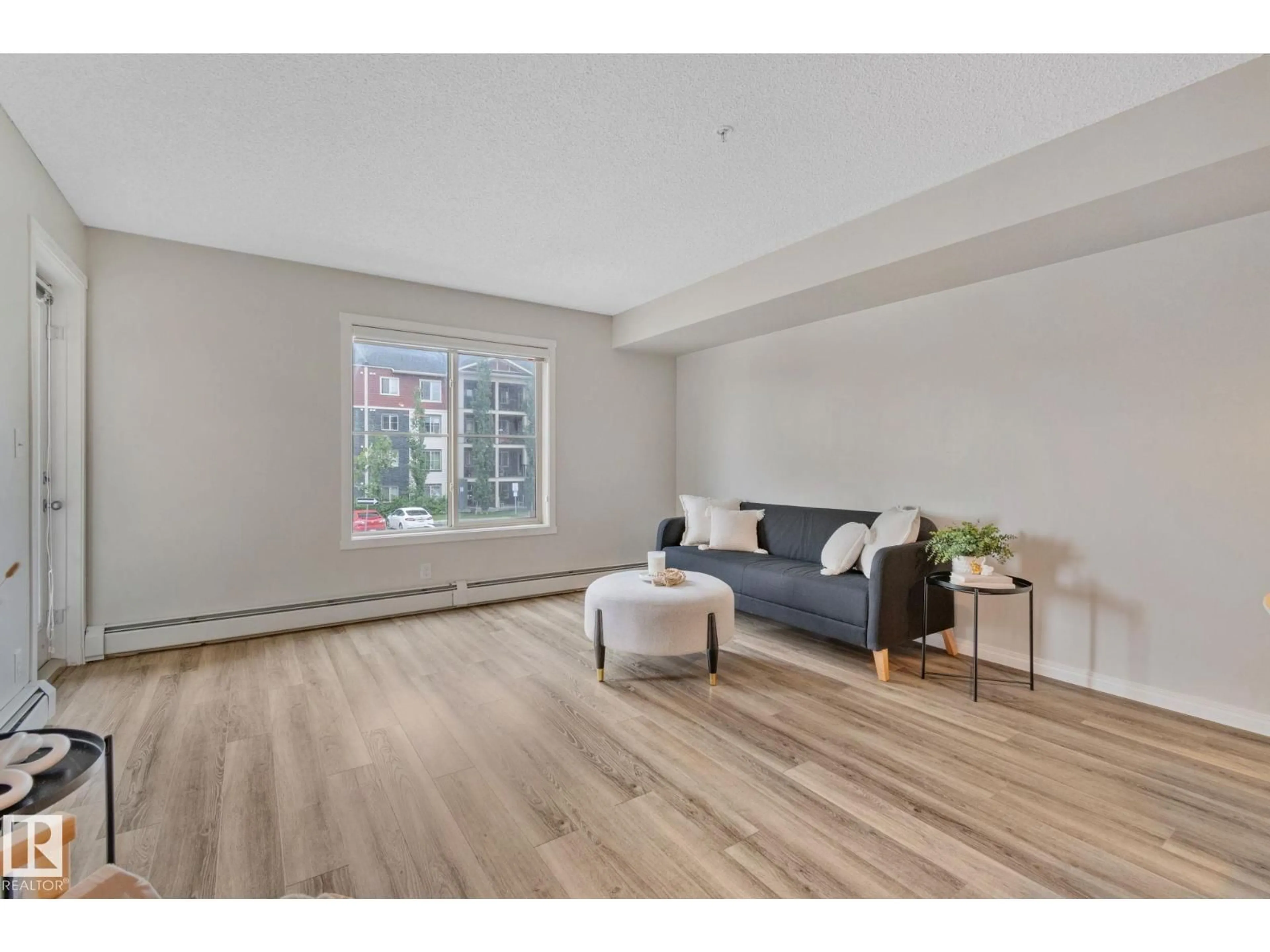 A pic of a room for 5804 - 210 MULLEN PL, Edmonton Alberta T6R0W3