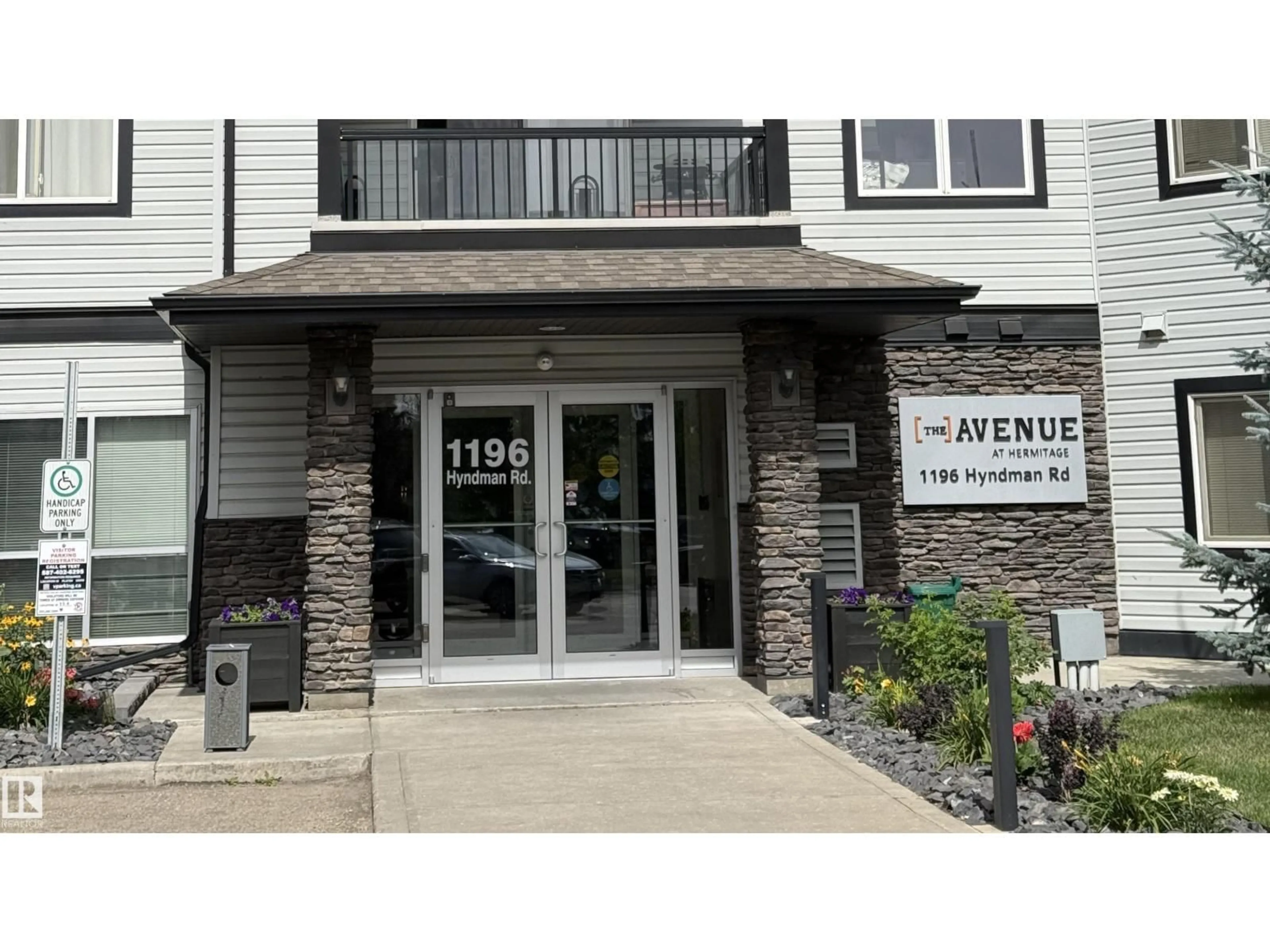 Indoor foyer for #256 - 1196 HYNDMAN RD, Edmonton Alberta T5A0X8