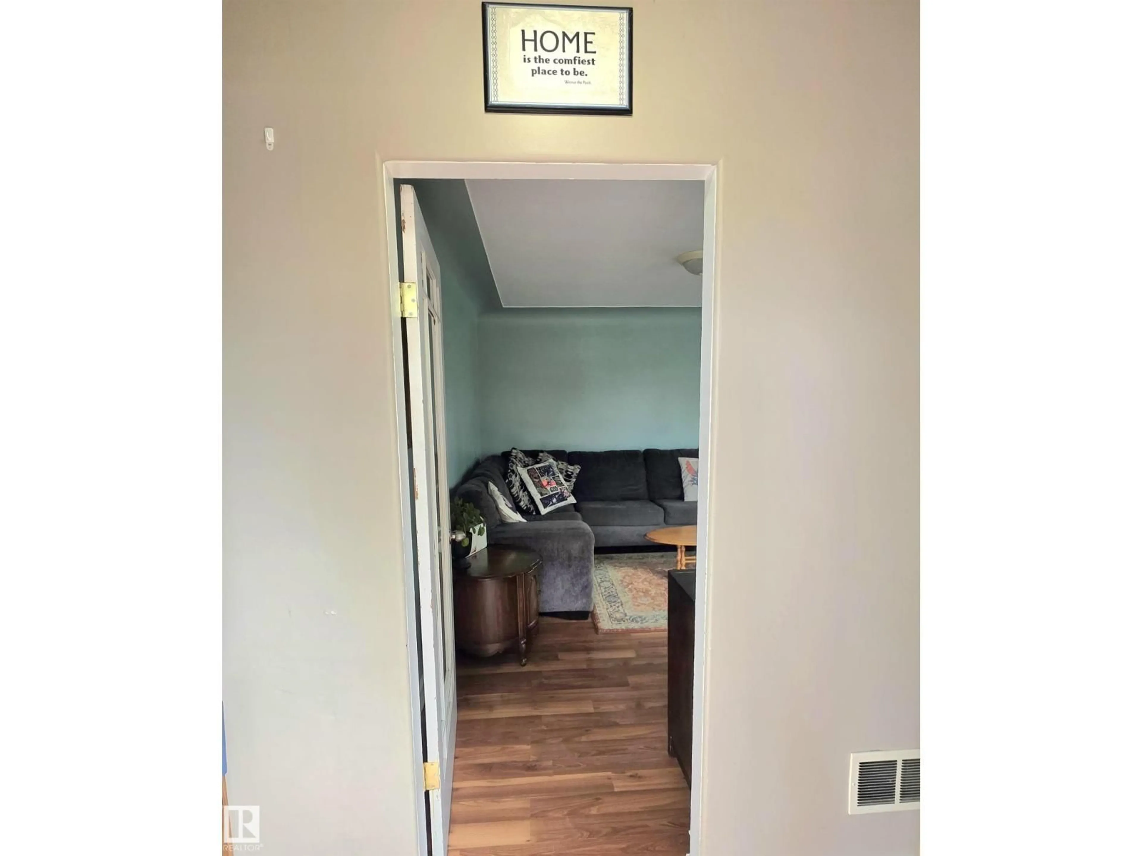 Unknown for 5006 55 AV, Ponoka Alberta T4J1H3