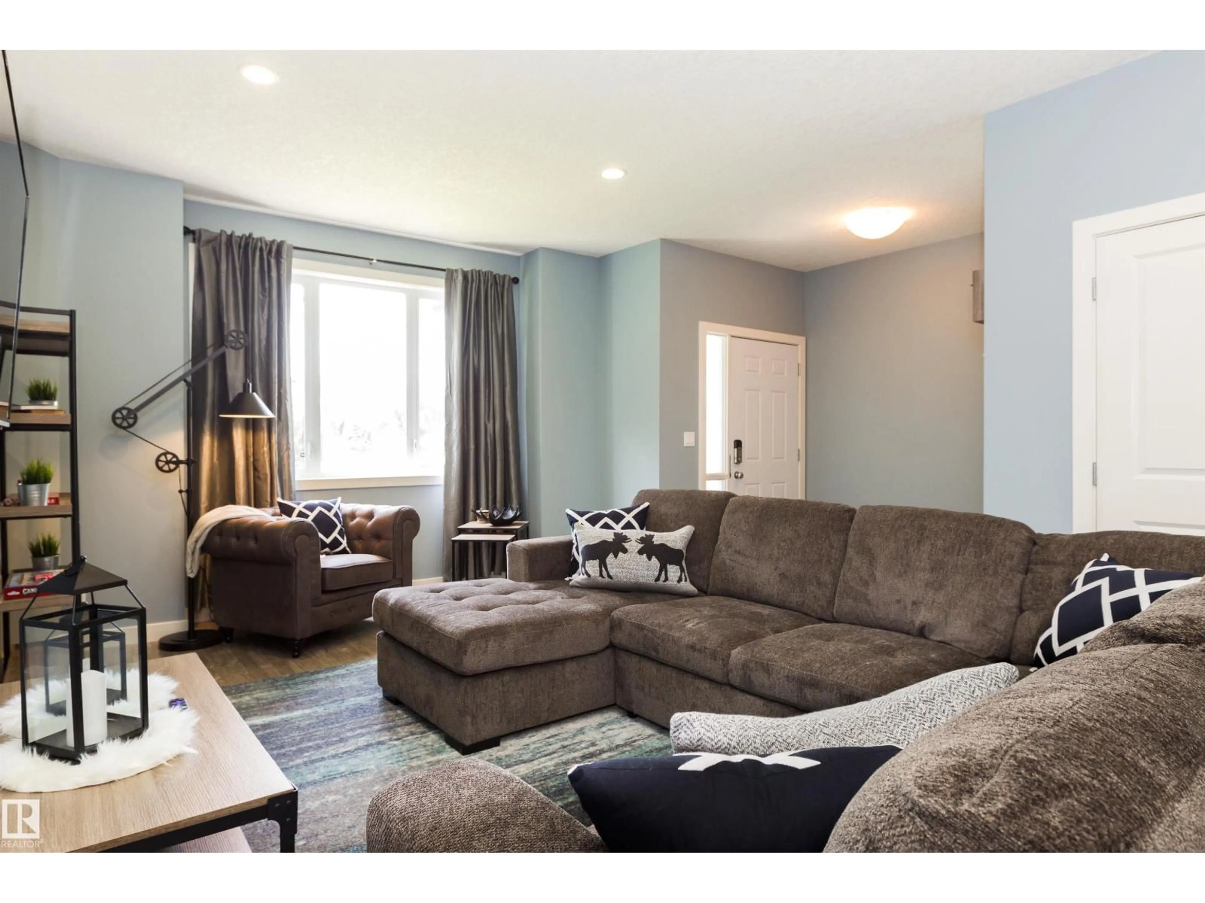Living room with furniture, unknown for NW - 9449 152 ST, Edmonton Alberta T5R1N1