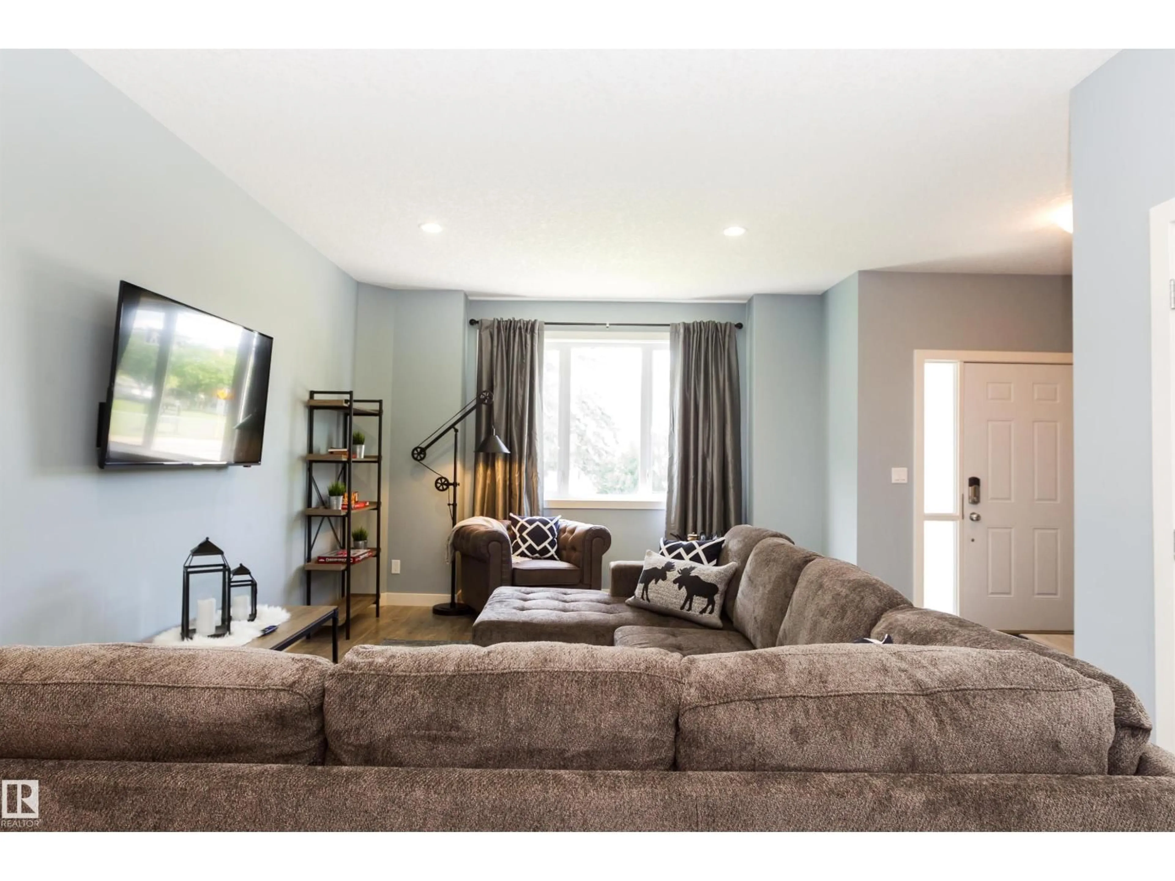 Living room with furniture, unknown for NW - 9449 152 ST, Edmonton Alberta T5R1N1