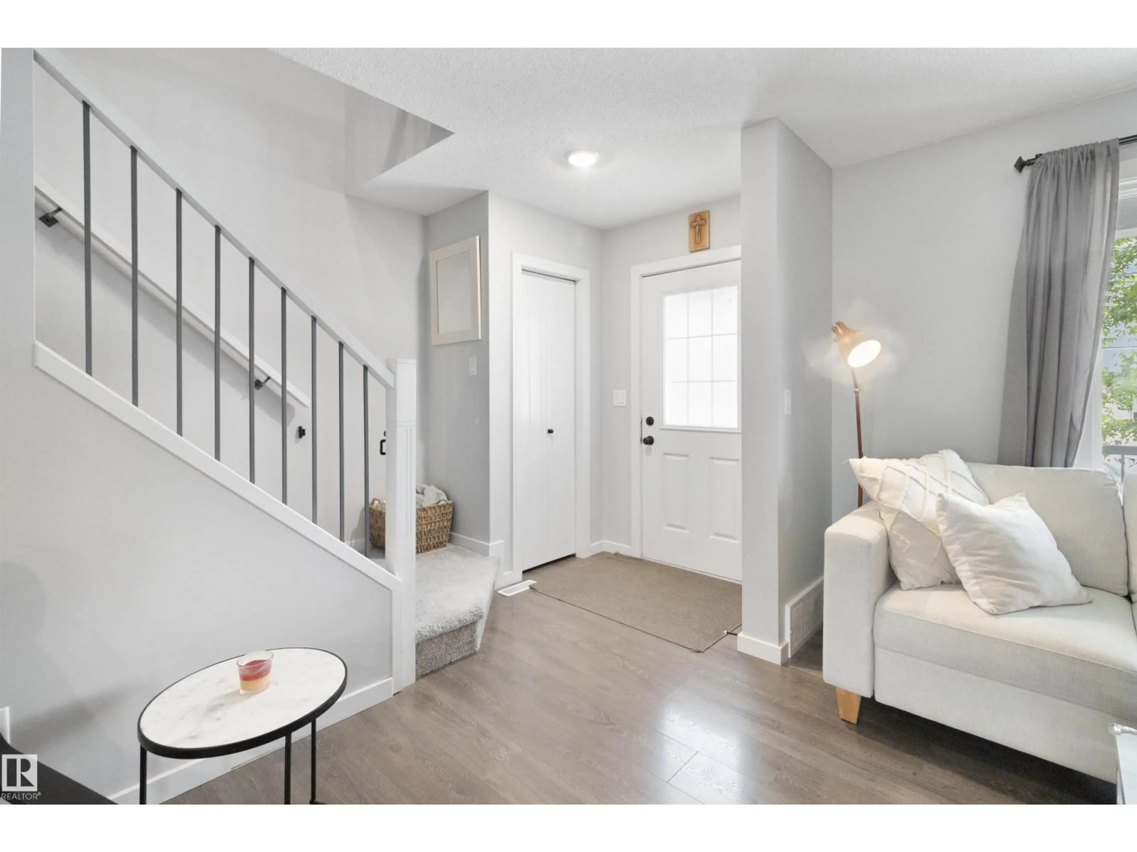 Indoor entryway for 2654 MAPLE WY, Edmonton Alberta T6T2G3