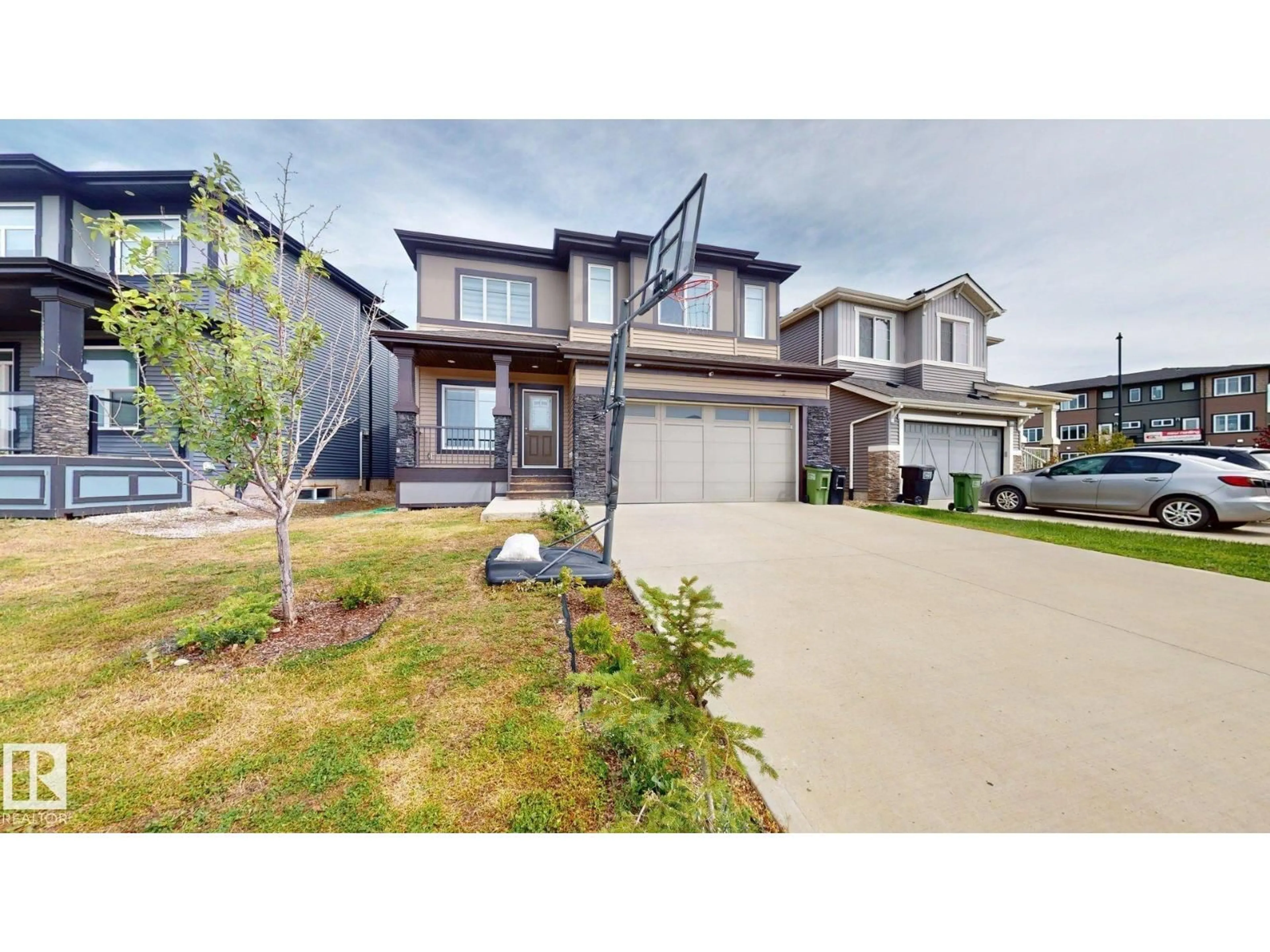 A pic from outside/outdoor area/front of a property/back of a property/a pic from drone, street for SW - 8607 MAYDAY WD, Edmonton Alberta T6X2L3