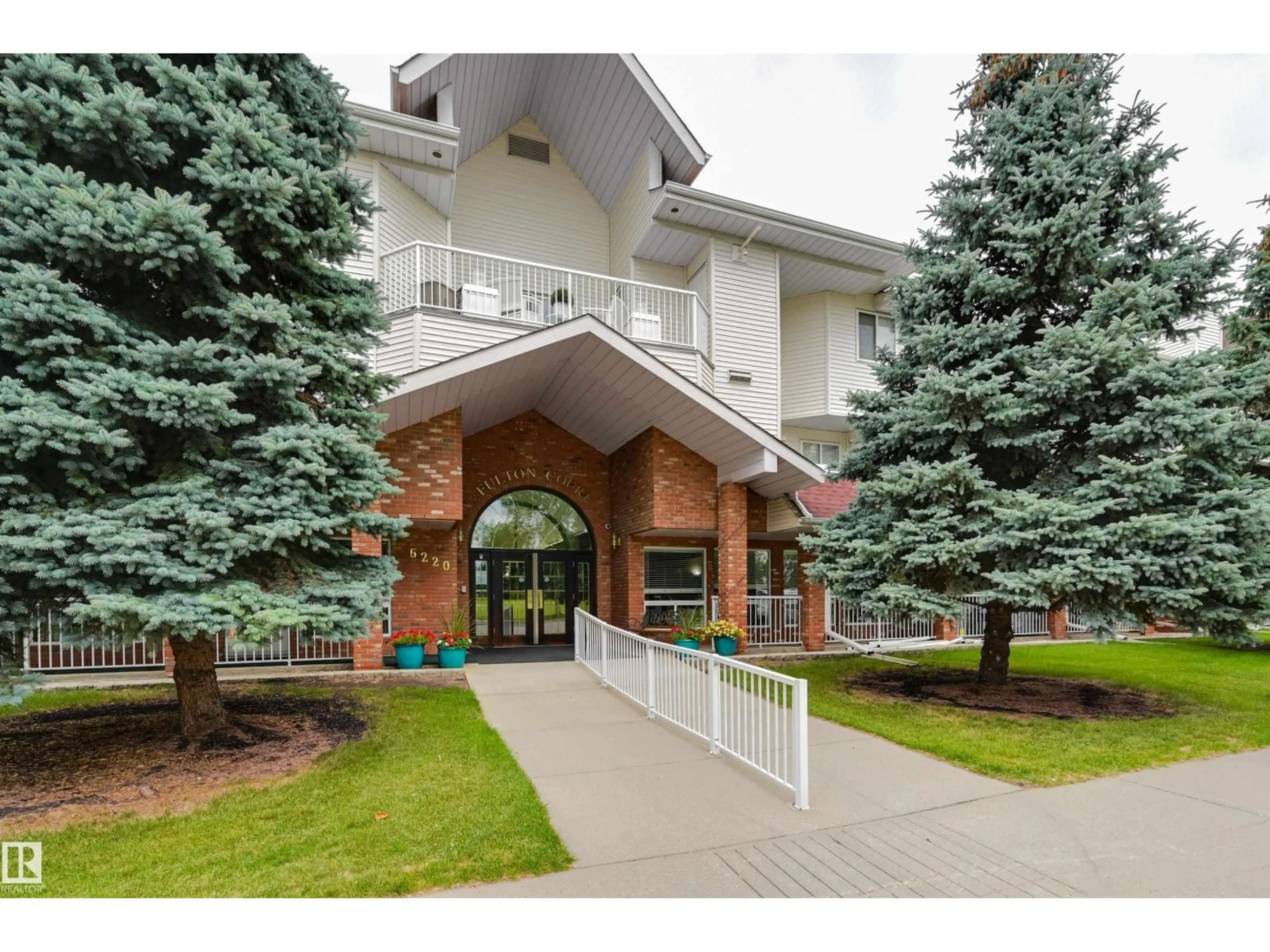 Indoor foyer for #304 - 6220 FULTON RD, Edmonton Alberta T6A3T4
