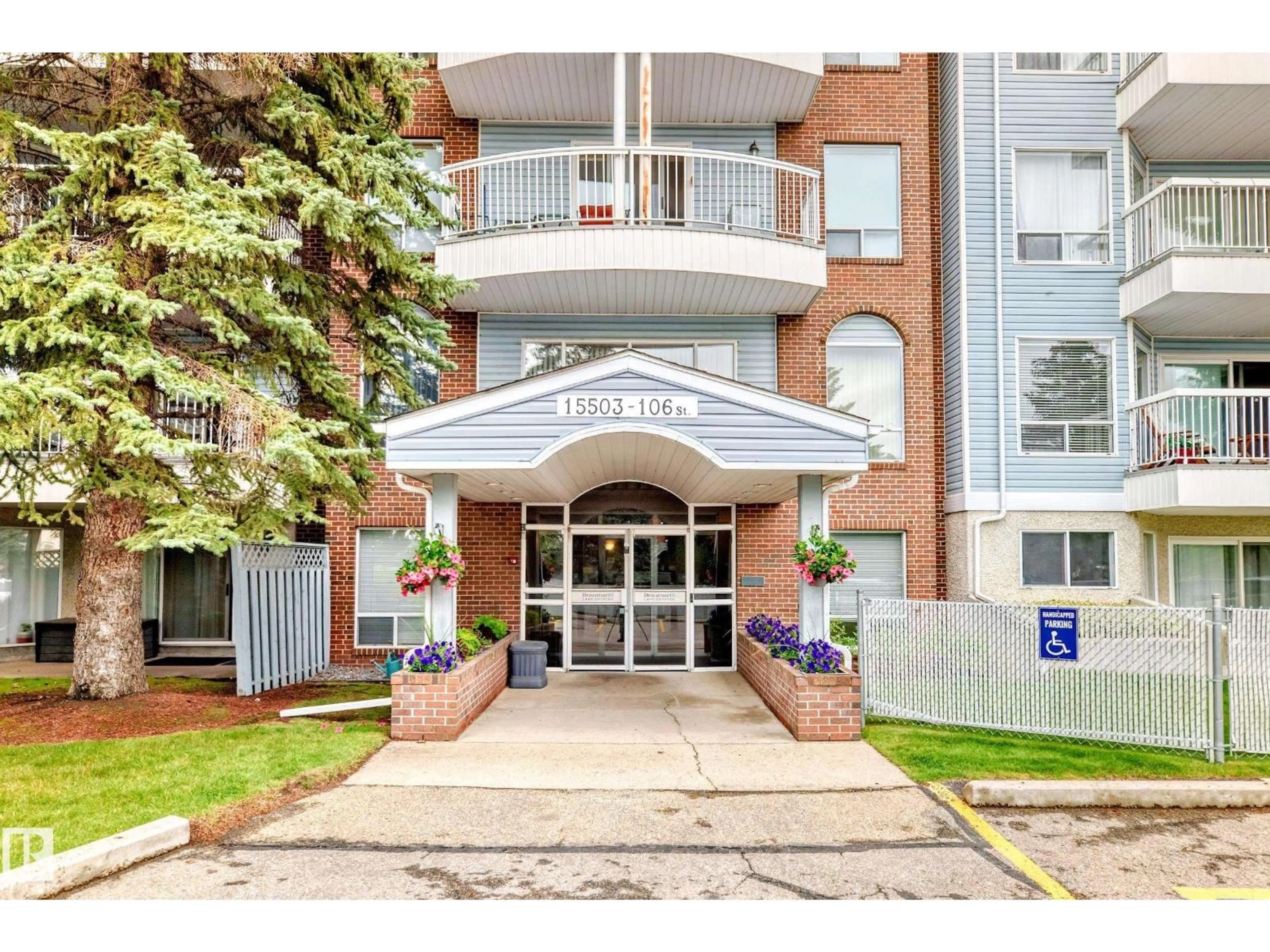 Indoor foyer for #312 - 15503 106 ST, Edmonton Alberta T5X5W7