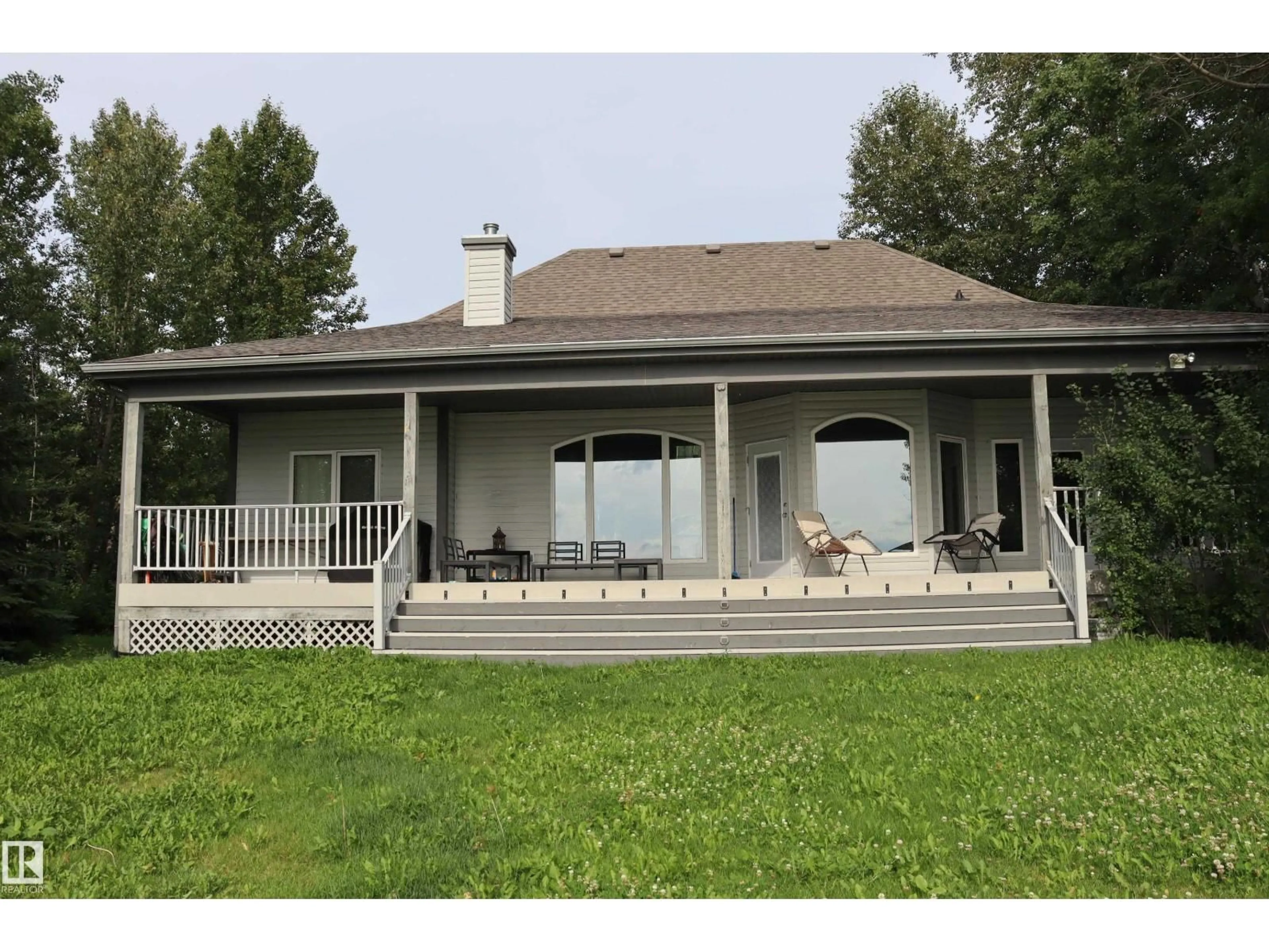 Home with vinyl exterior material, water/lake/river/ocean view for A54 JOHNSONIA, Rural Leduc County Alberta T0C2C0