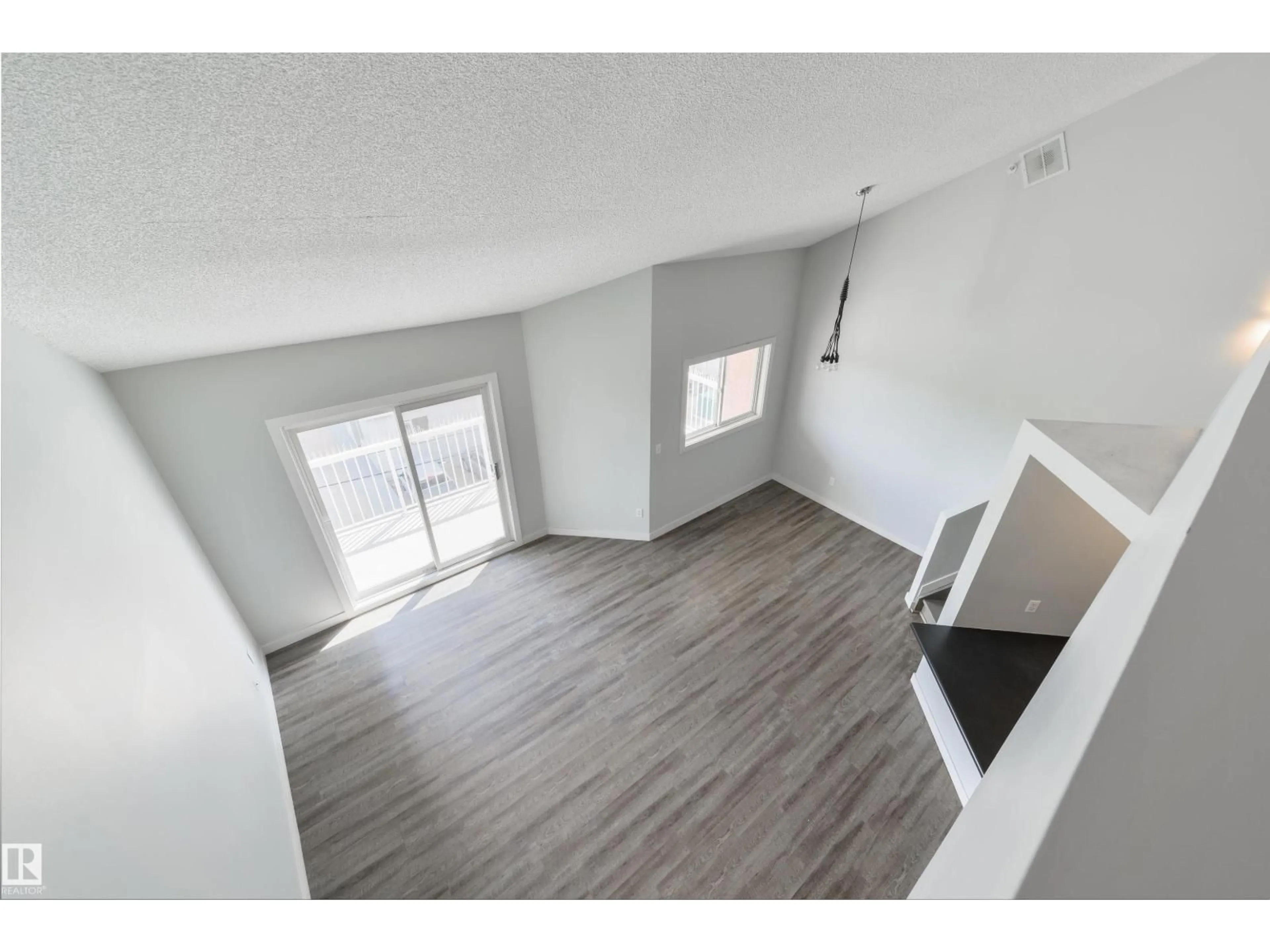 A pic of a room for 409 - 10153 117 ST, Edmonton Alberta T5K1X5