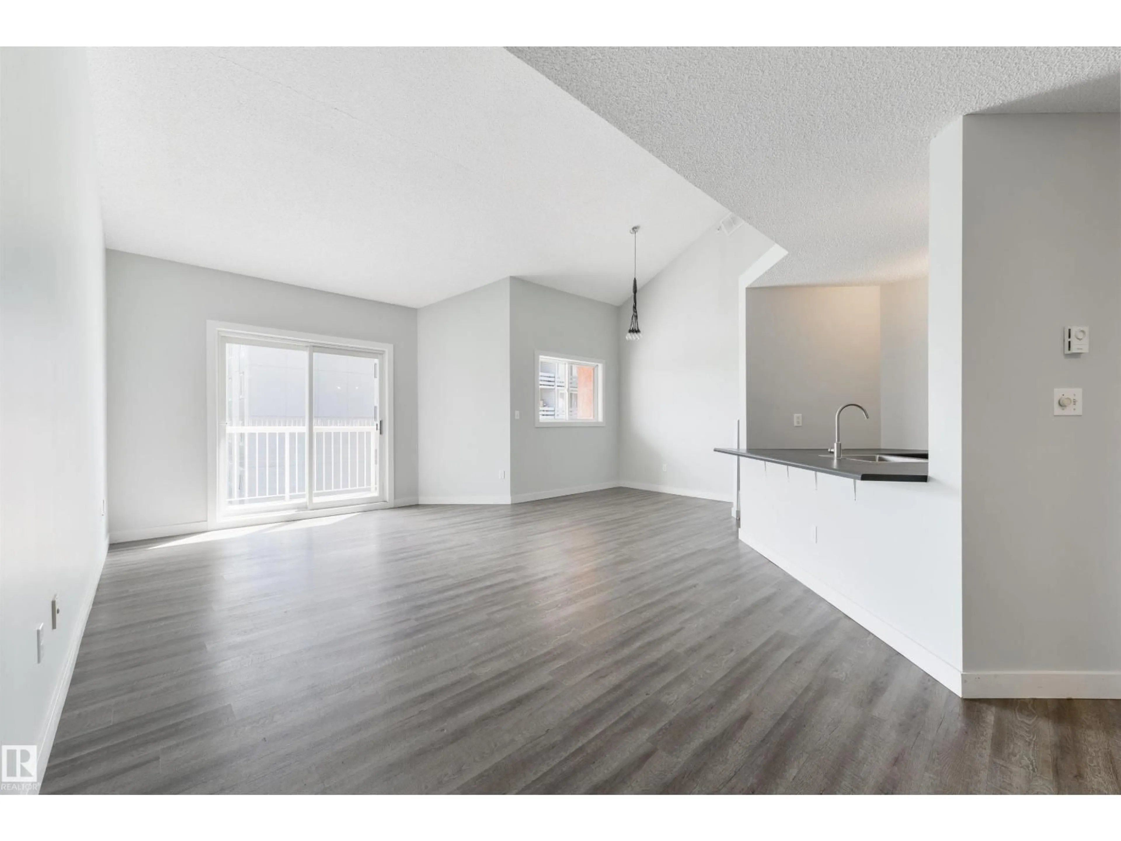 Unknown for 409 - 10153 117 ST, Edmonton Alberta T5K1X5