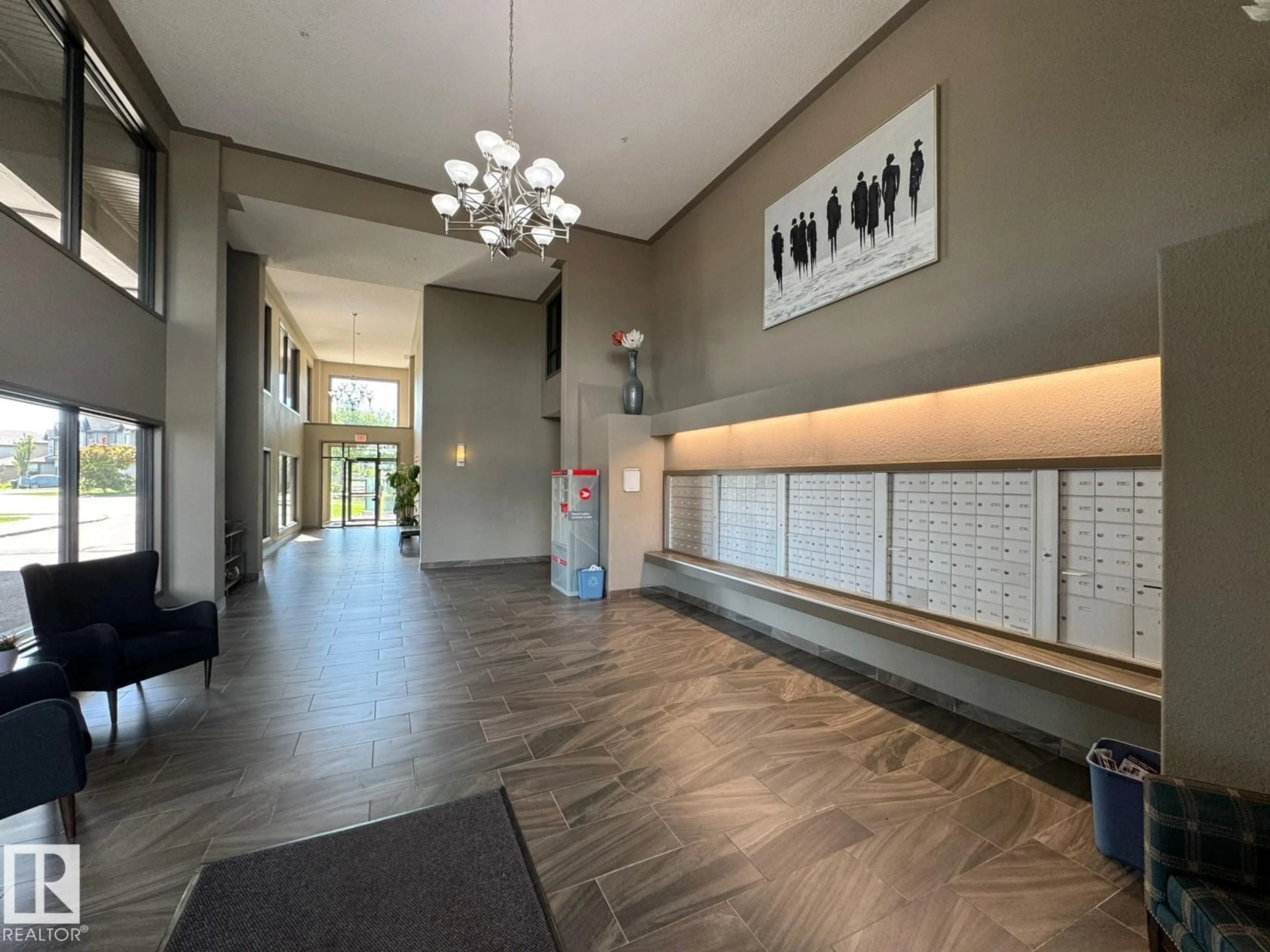 Indoor foyer for #445 - 1520 HAMMOND GATE, Edmonton Alberta T6M0J4
