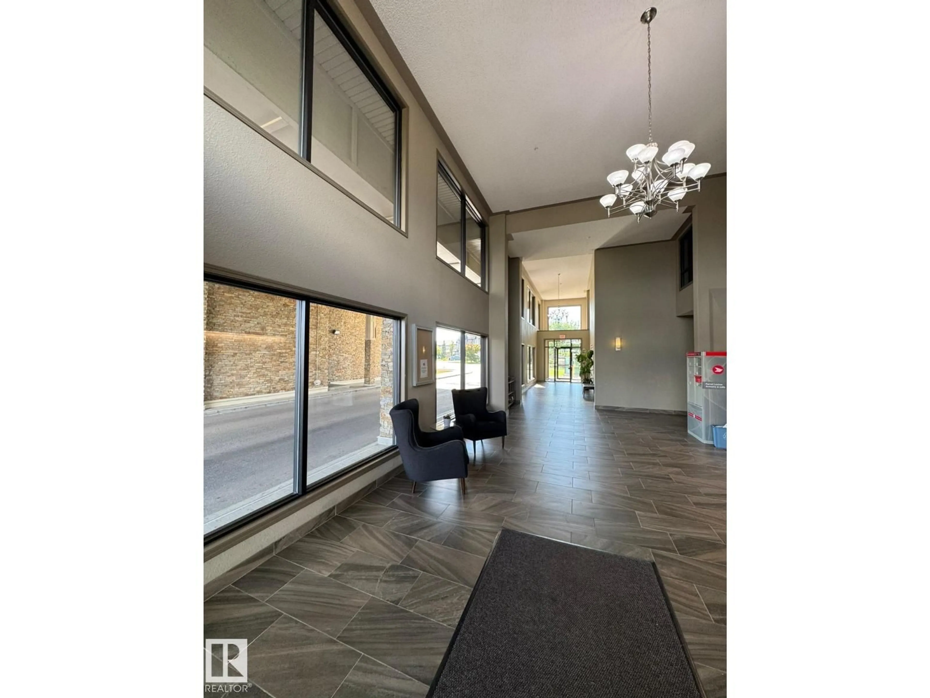 Indoor foyer for #445 - 1520 HAMMOND GATE, Edmonton Alberta T6M0J4