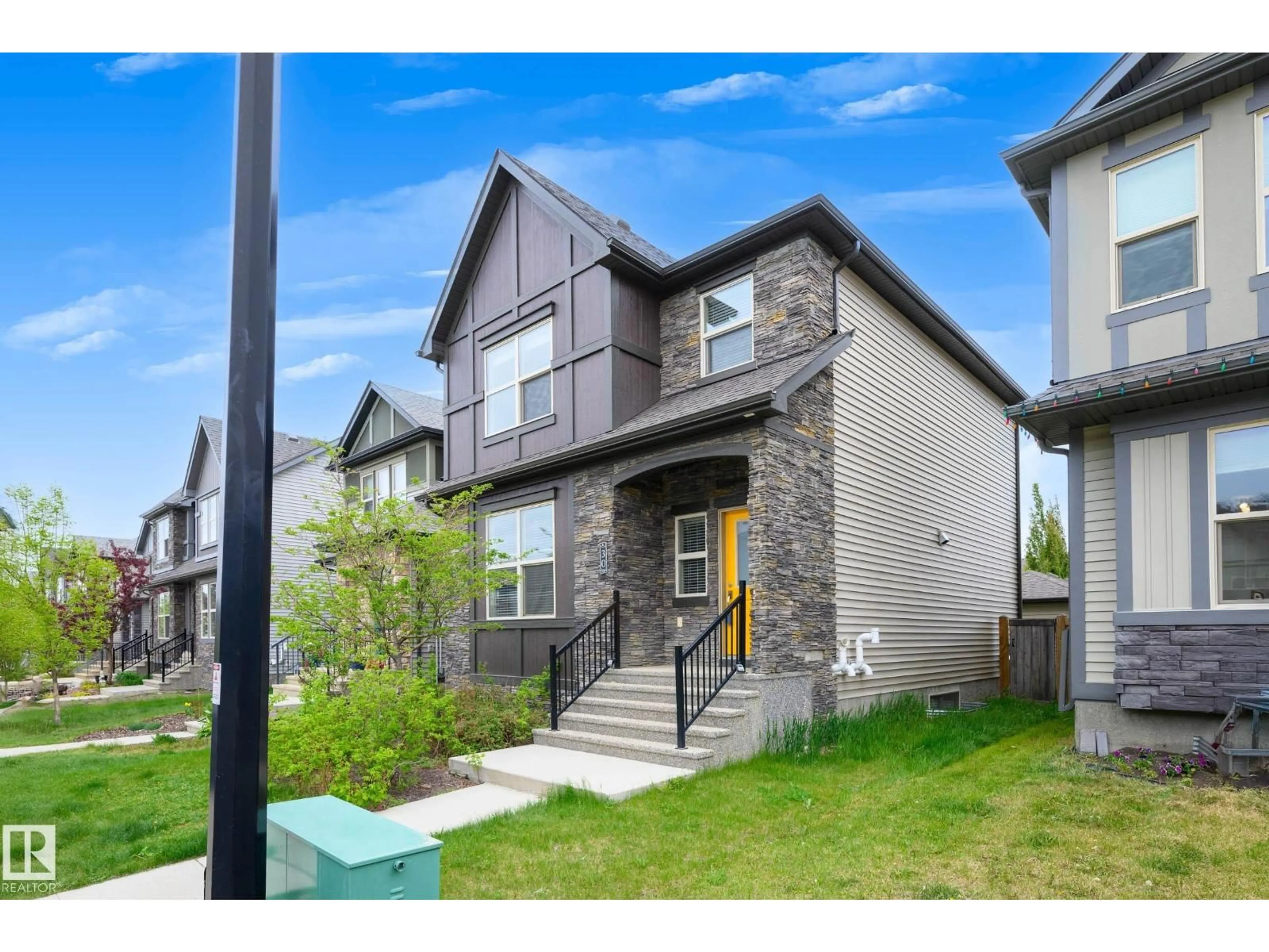 Home with vinyl exterior material, street for 30 GREENBURY MR, Spruce Grove Alberta T7X0M1