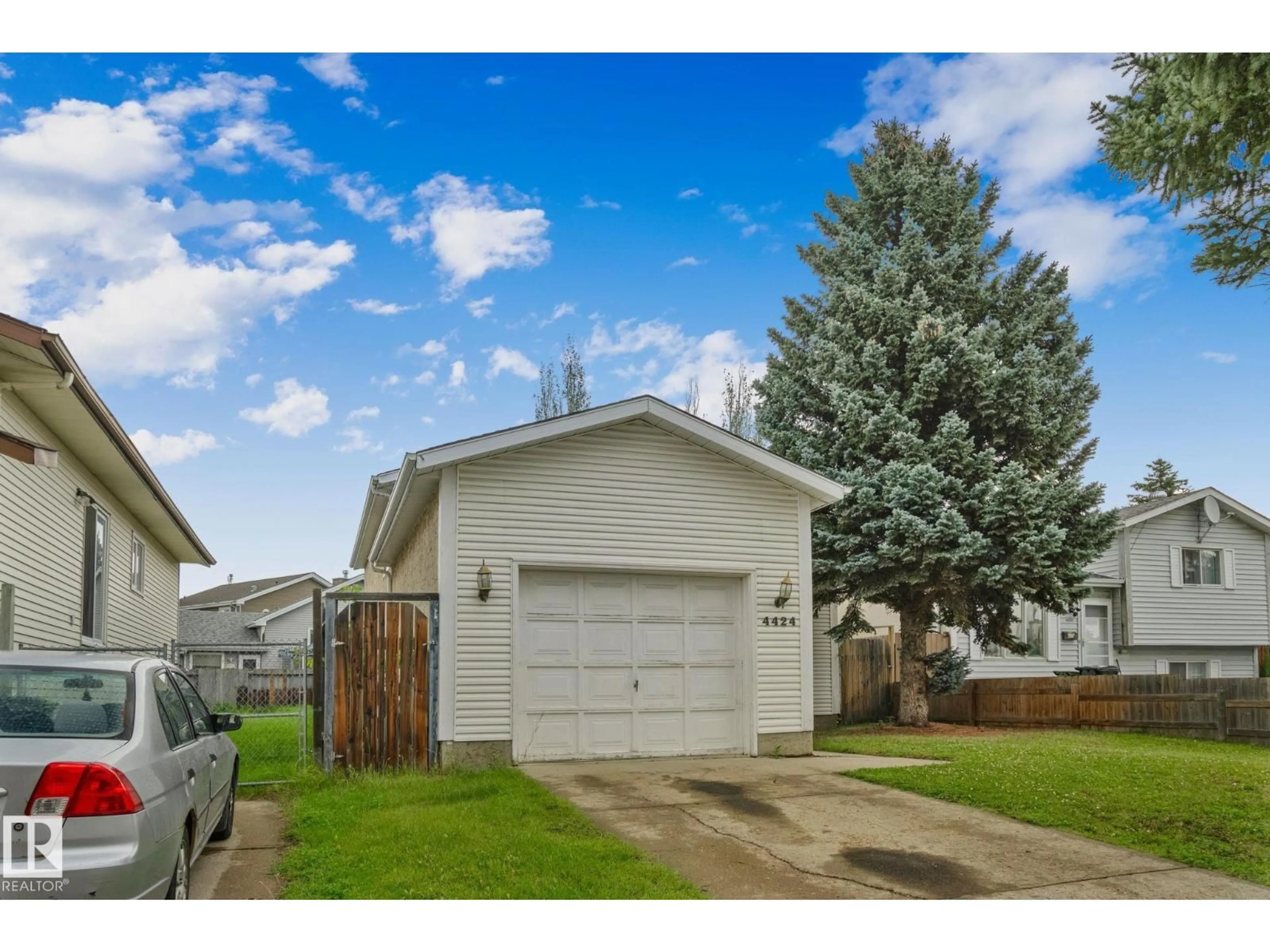 Shed for 4424 32A AV, Edmonton Alberta T6L4W8