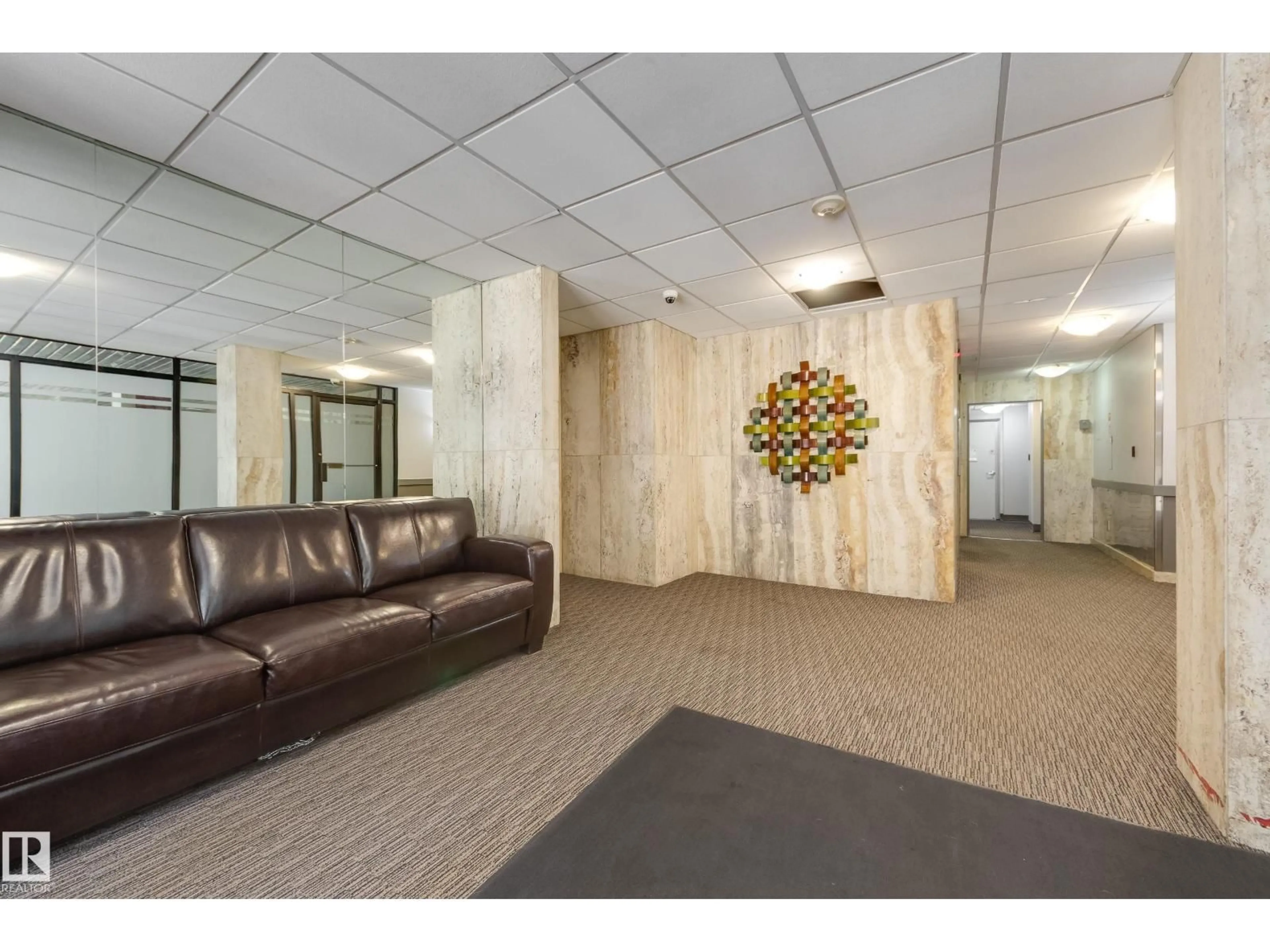 Indoor foyer for 504 - 9909 110 ST, Edmonton Alberta T5K2E5