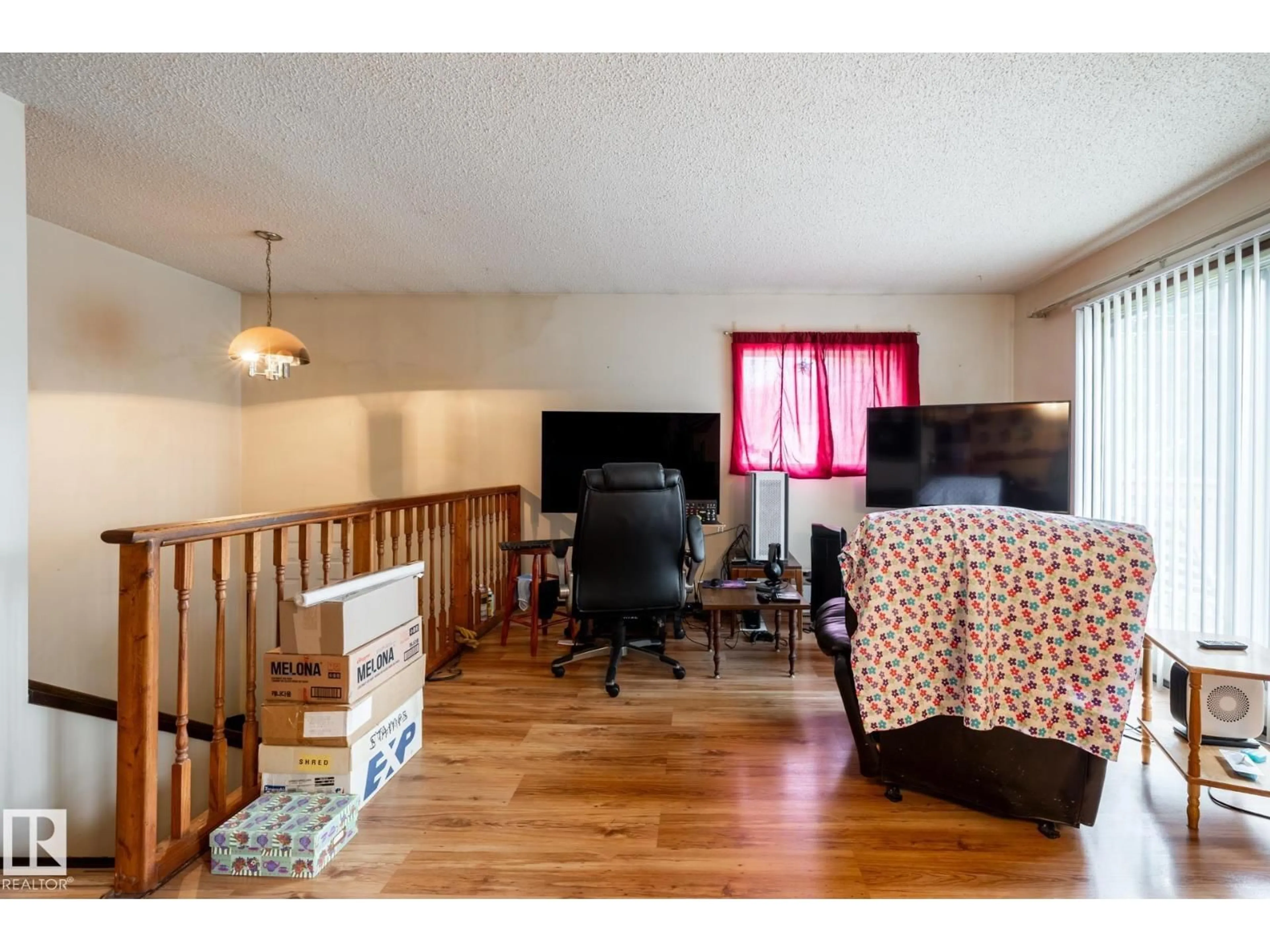 Unknown for NW - 10254 148 ST, Edmonton Alberta T5N3G4