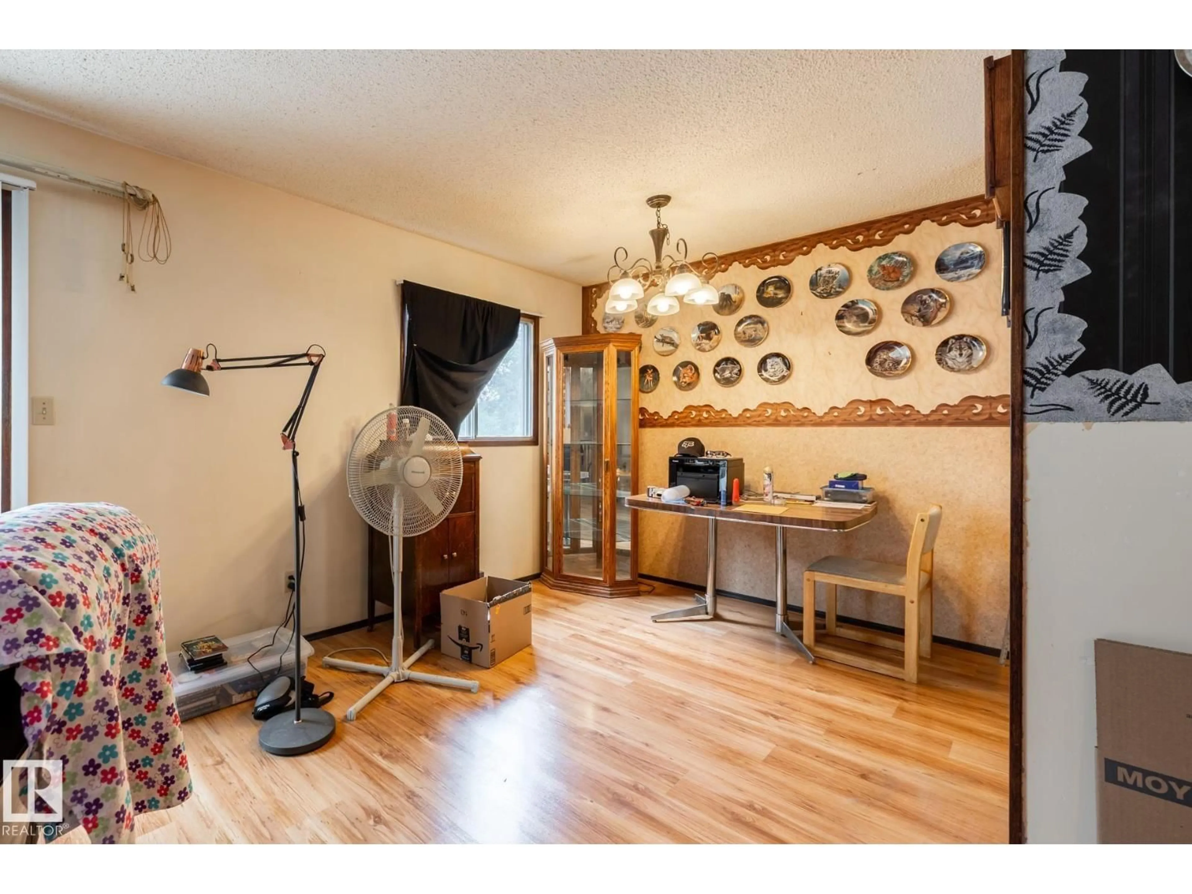Unknown for NW - 10254 148 ST, Edmonton Alberta T5N3G4