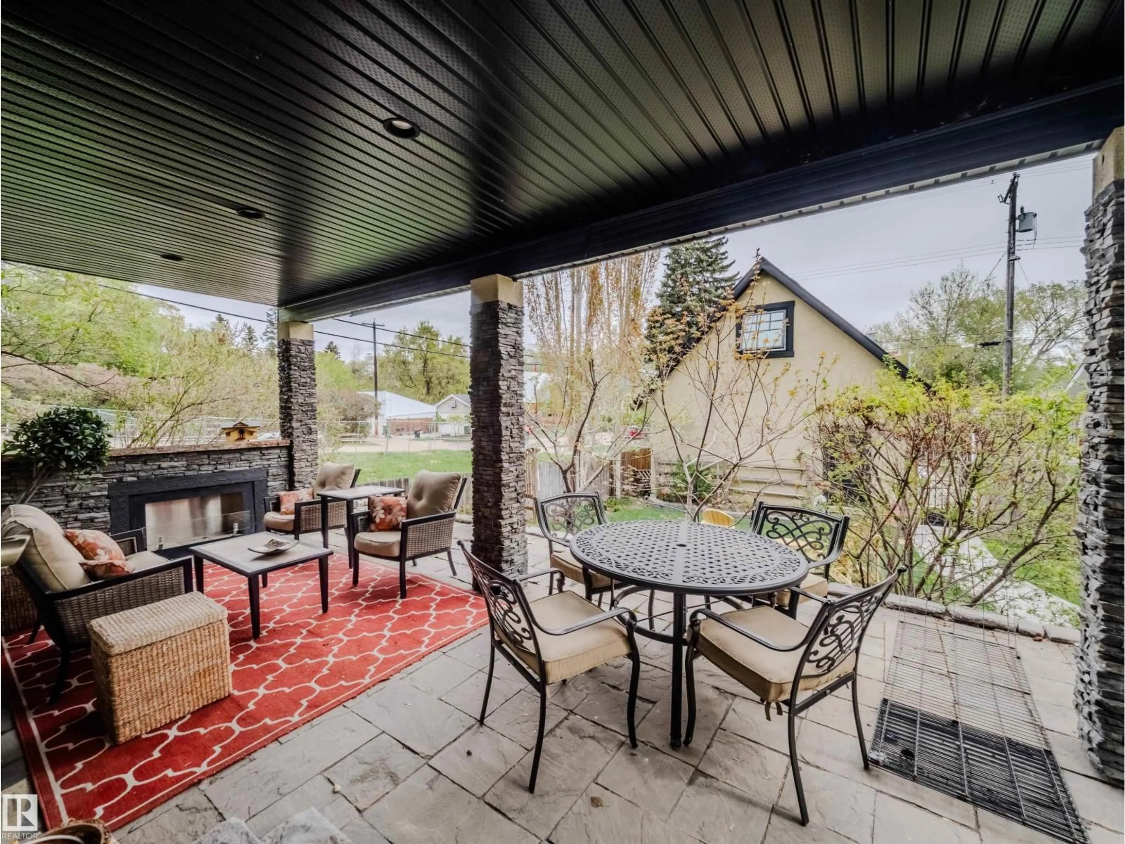 Patio, unknown for NW - 10067 93 ST, Edmonton Alberta T5H1W6