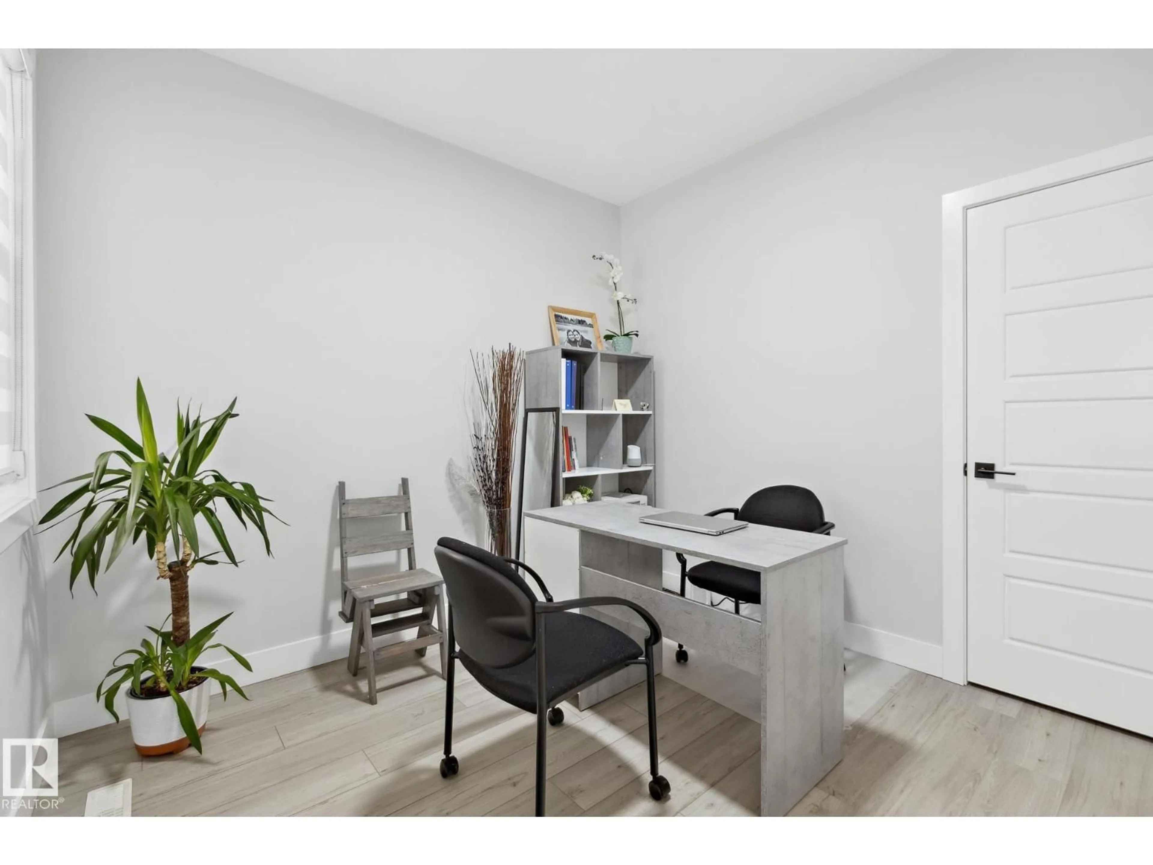 A pic of a room for NW - 18204 94 ST, Edmonton Alberta T5Z0G6