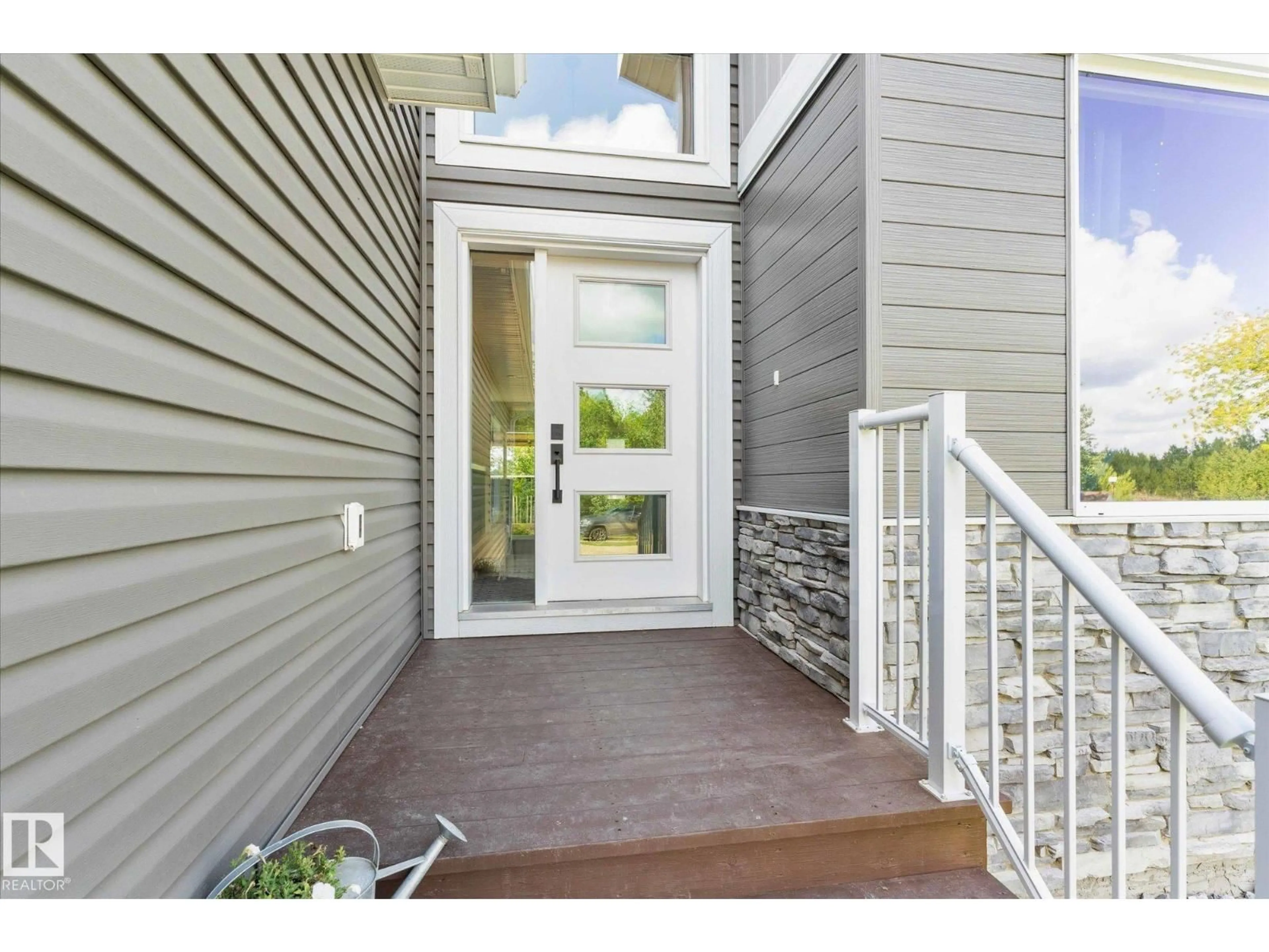 Indoor entryway for 573002 RGE RD 201, Rural Lamont County Alberta T0B0S9