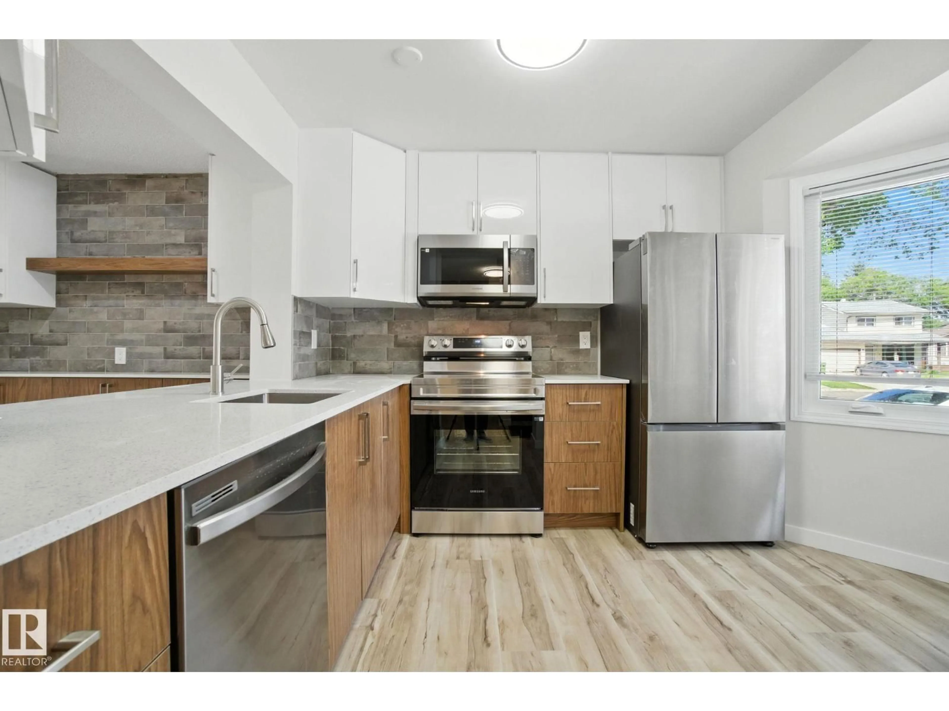 Standard kitchen, wood/laminate floor for 2153 141 AV, Edmonton Alberta T5Y1C4
