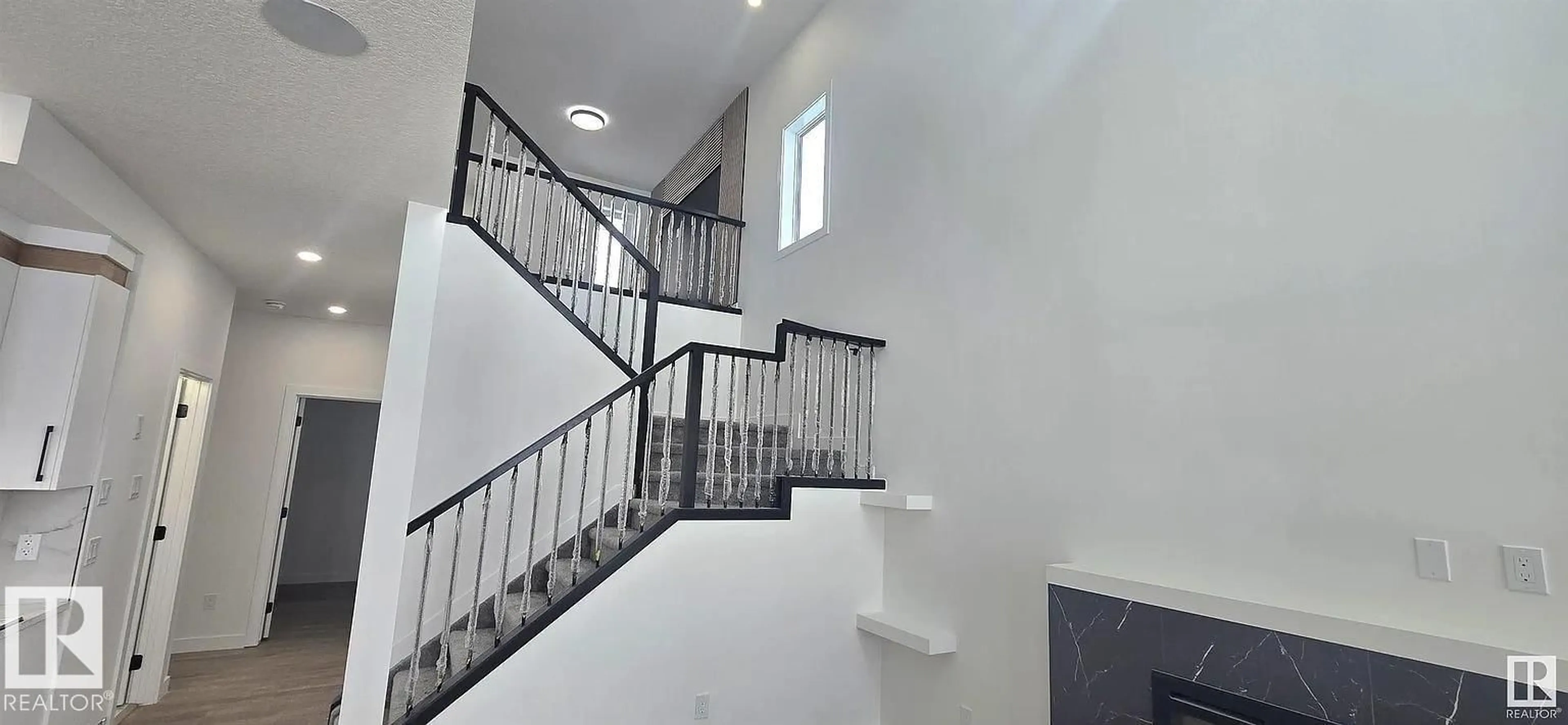 Stairs for 38 ASTORIA PL, Devon Alberta T9G0M7
