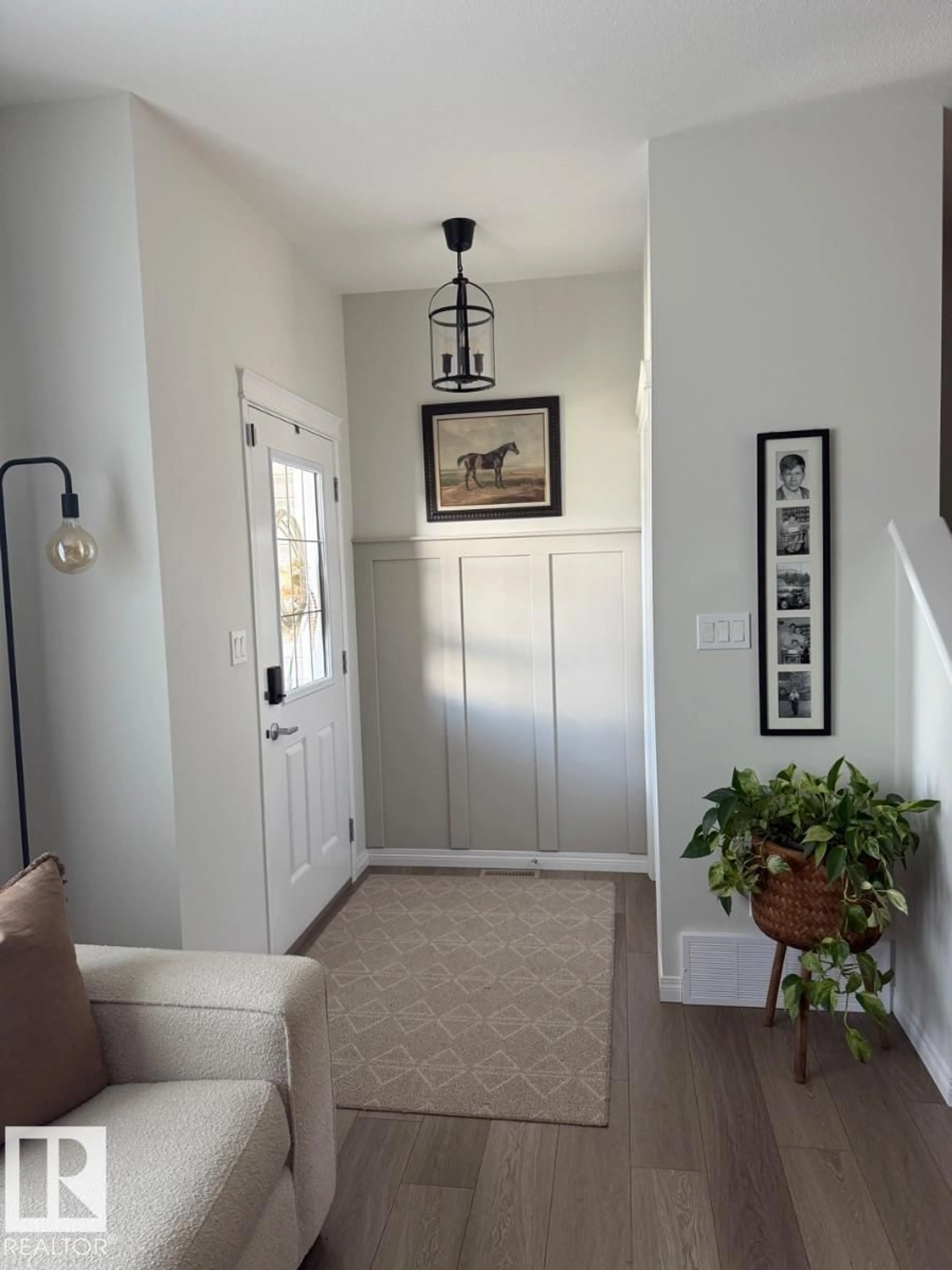 Indoor entryway for 4316 38 ST, Beaumont Alberta T4X1A1