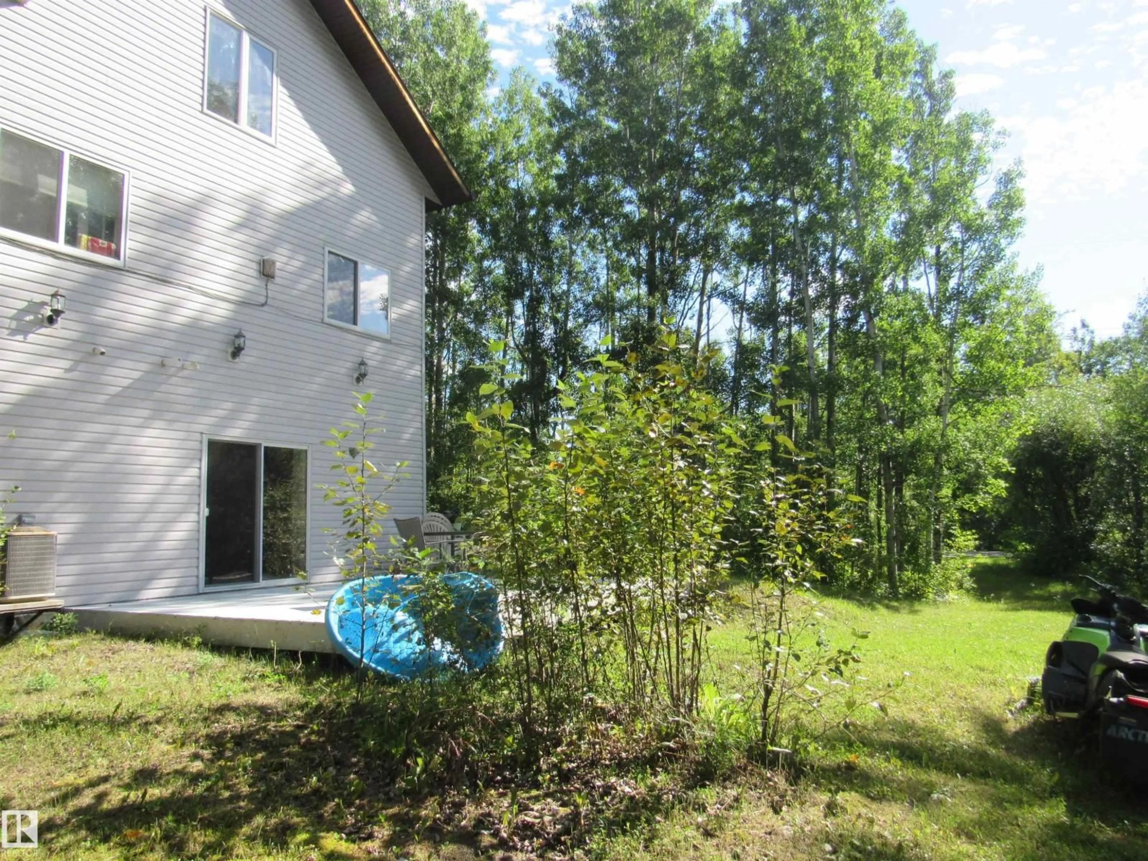 Patio, forest/trees view for 1 HORSESHOE CRESCENT, Rural Lac Ste. Anne County Alberta T0E1A0