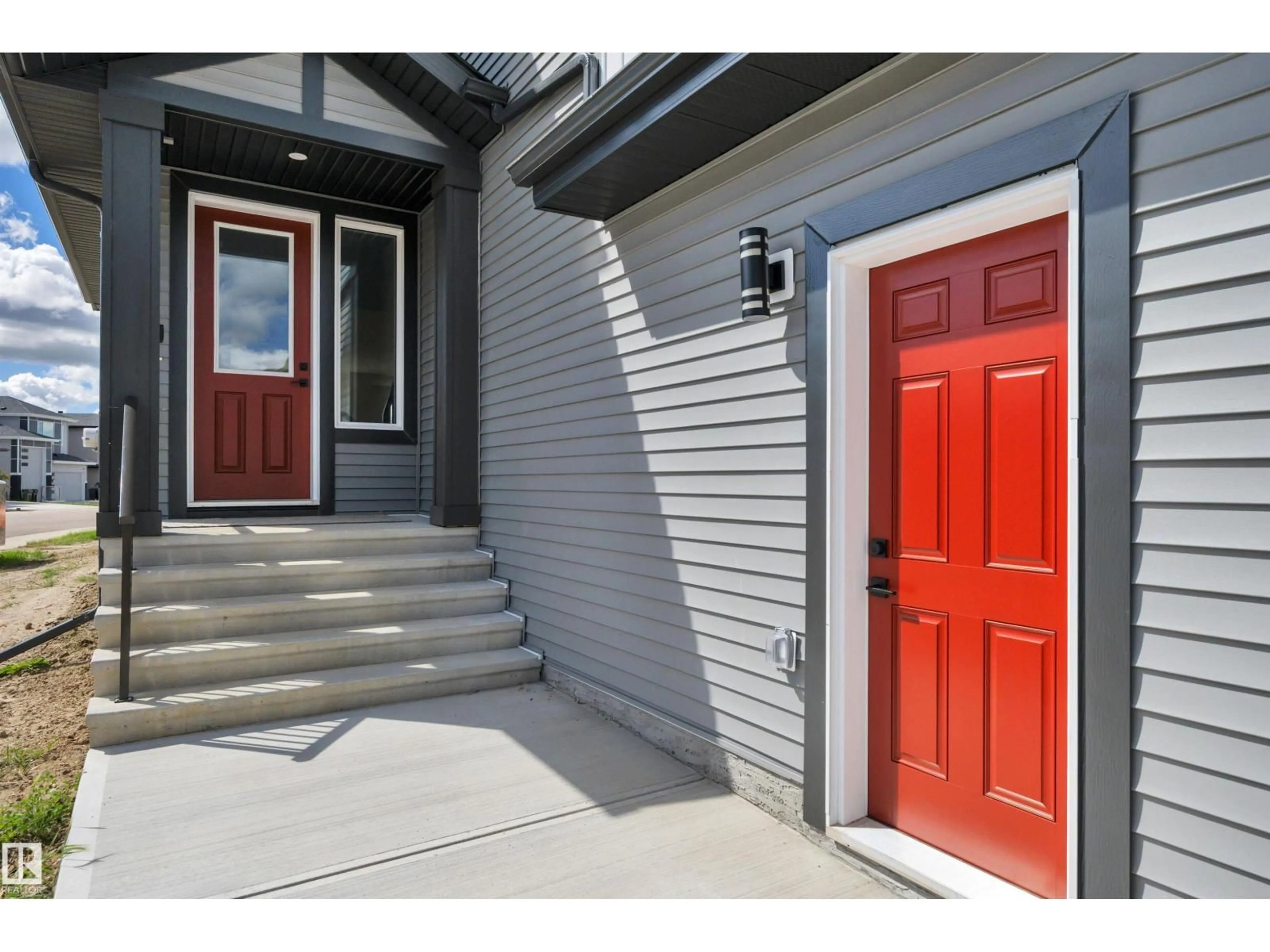 Indoor entryway for 67 DALQUIST BA, Leduc Alberta T9E1N7