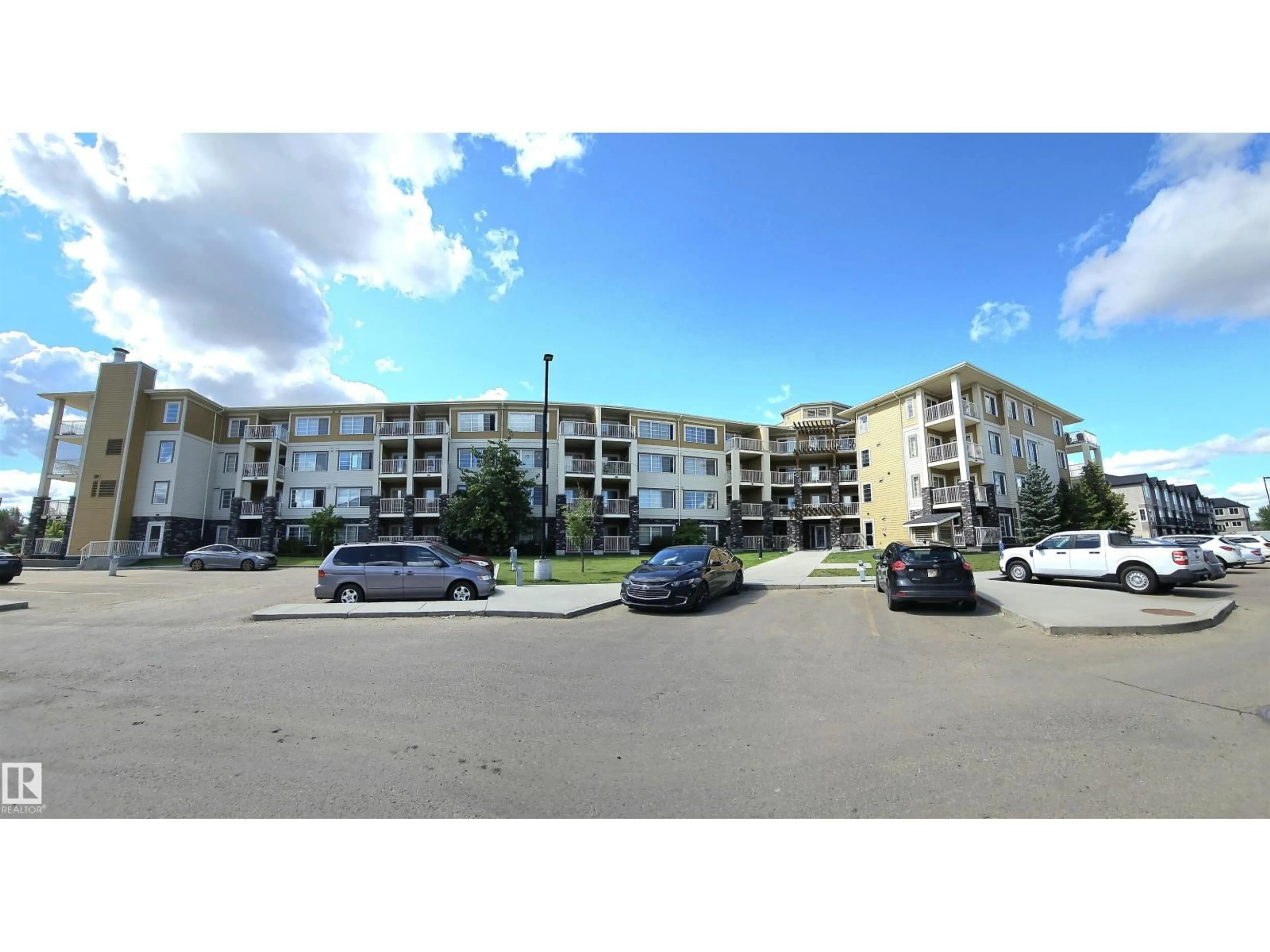 Blurry image for #205 - 3670 139 AV, Edmonton Alberta T5Y3N5