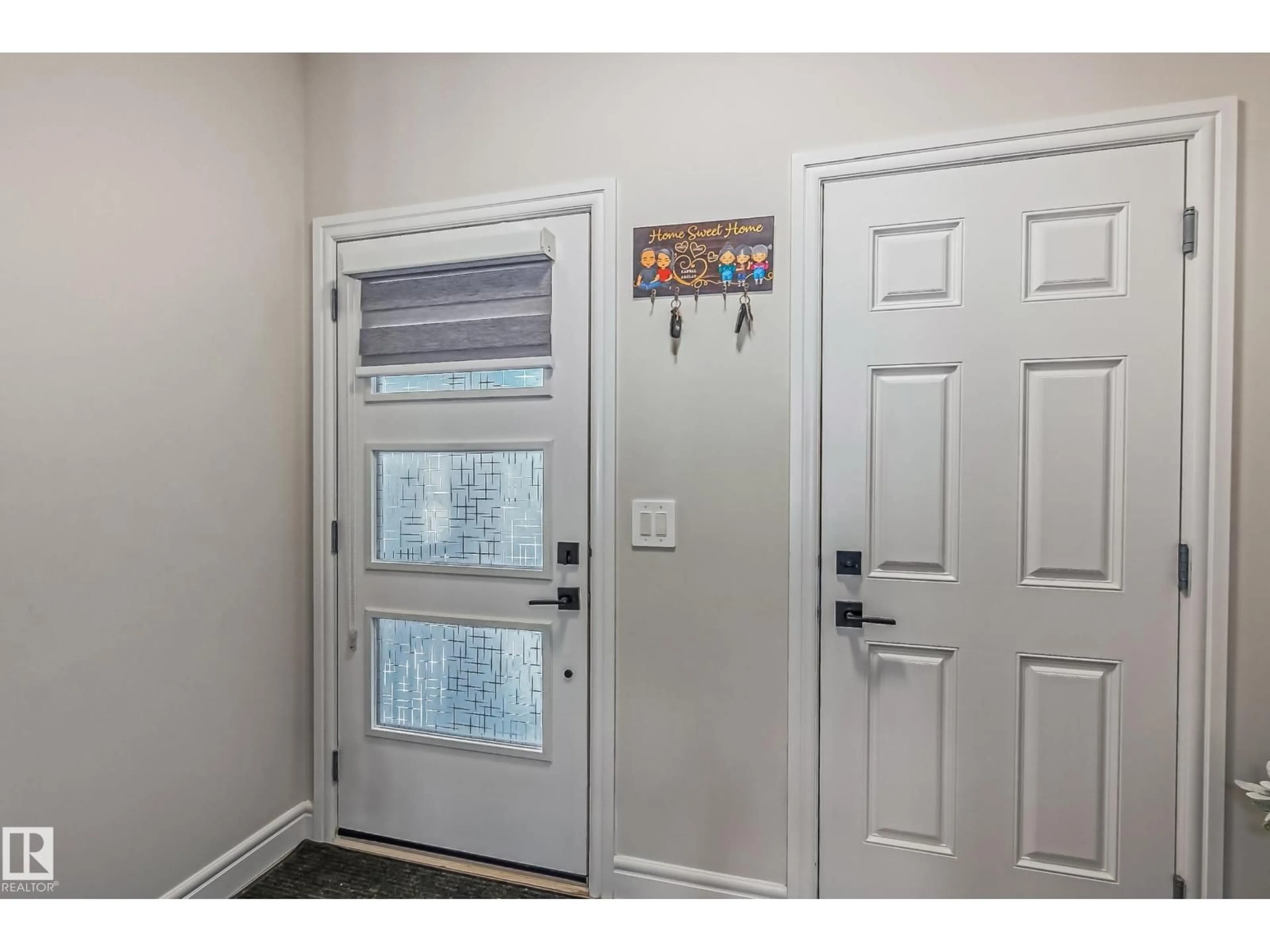 Indoor entryway for NW - 9620 230 ST, Edmonton Alberta T5T7R3