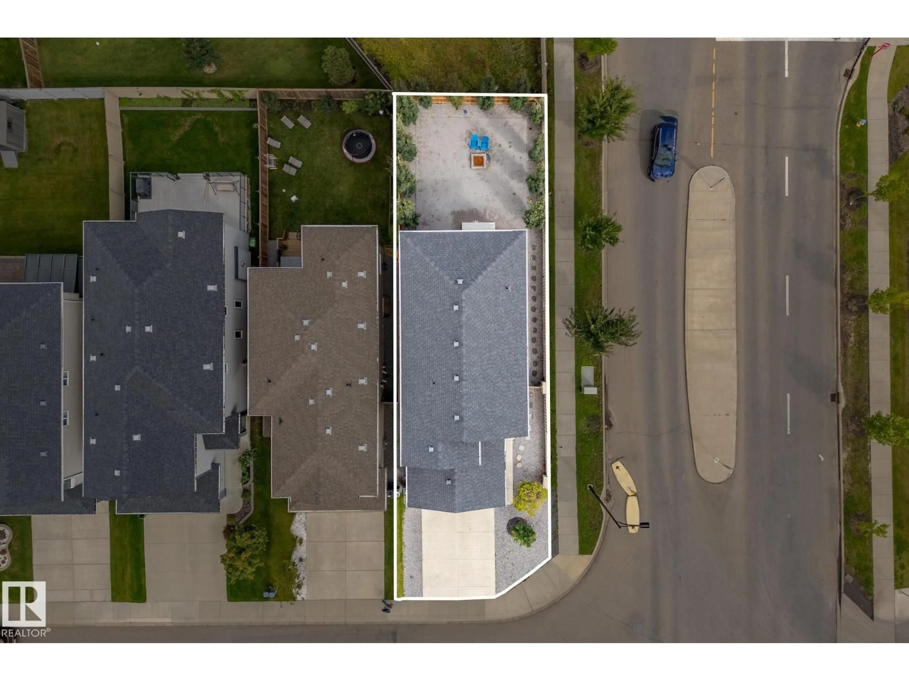 A pic from outside/outdoor area/front of a property/back of a property/a pic from drone, street for 5403 ALLBRIGHT SQ, Edmonton Alberta T6W3H6