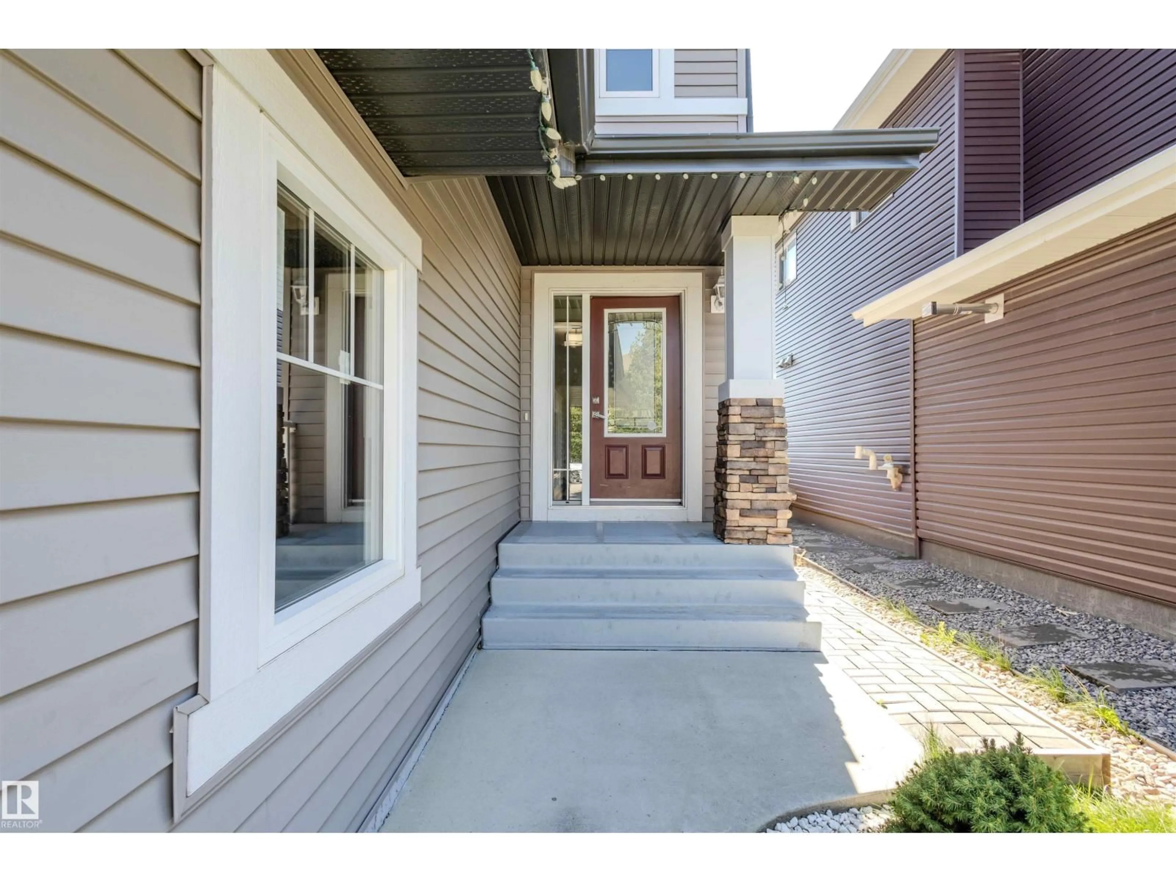 Indoor entryway for SW SW - 1627 158 STREET, Edmonton Alberta T6W3E7