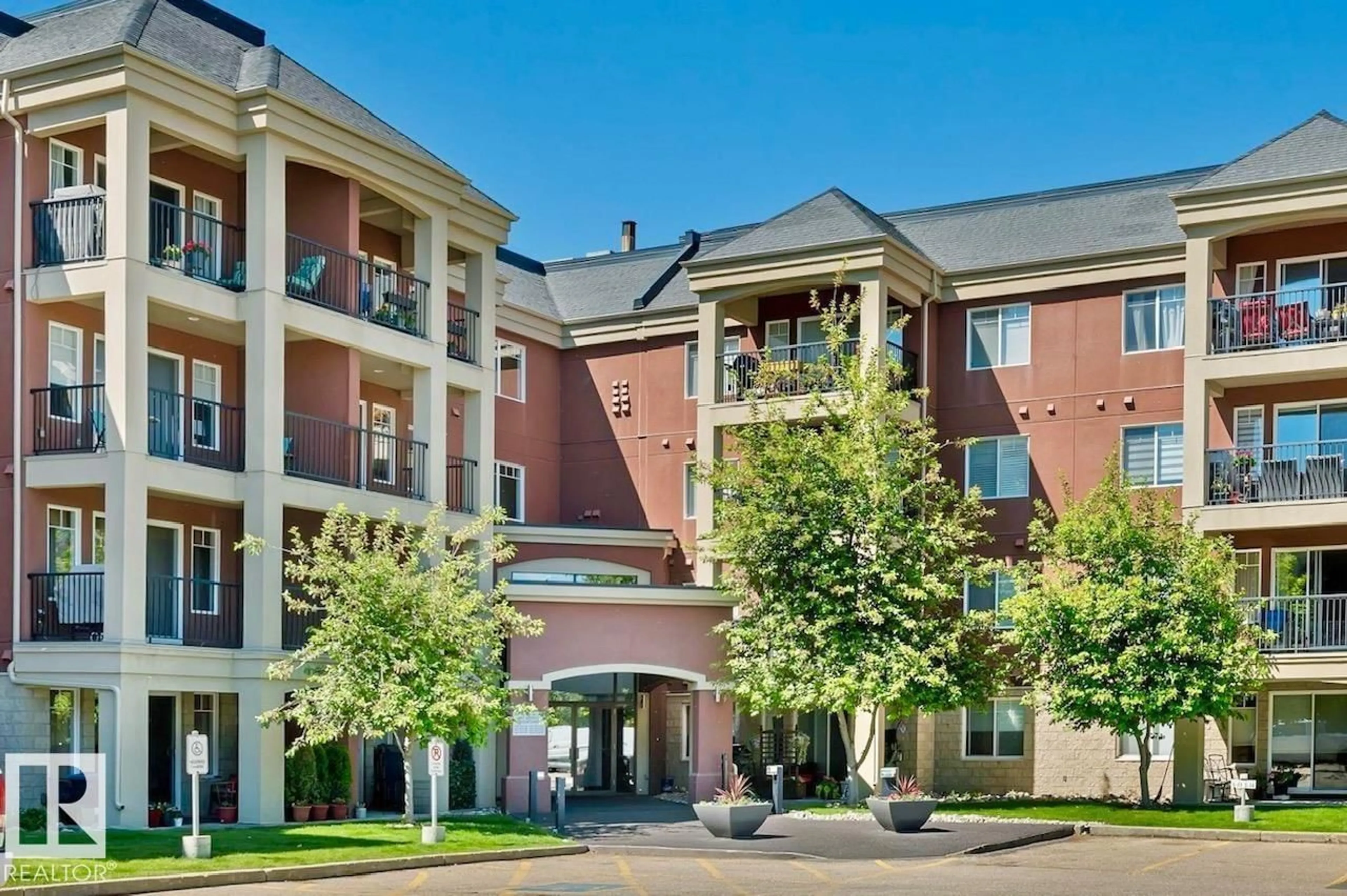 Indoor foyer for 421 - 300 PALISADES WY, Sherwood Park Alberta T8H2T9