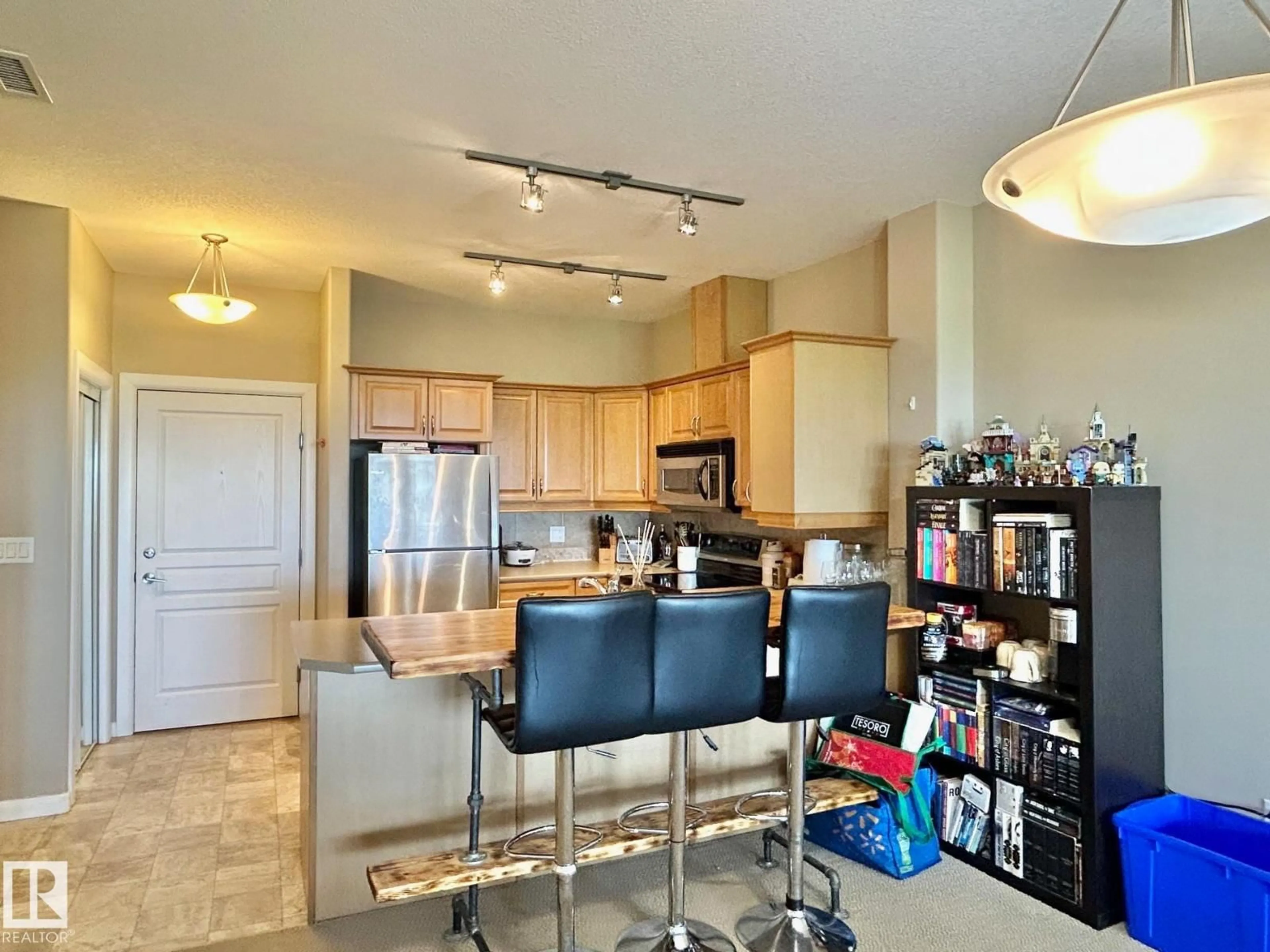 Open concept kitchen, unknown for 421 - 300 PALISADES WY, Sherwood Park Alberta T8H2T9