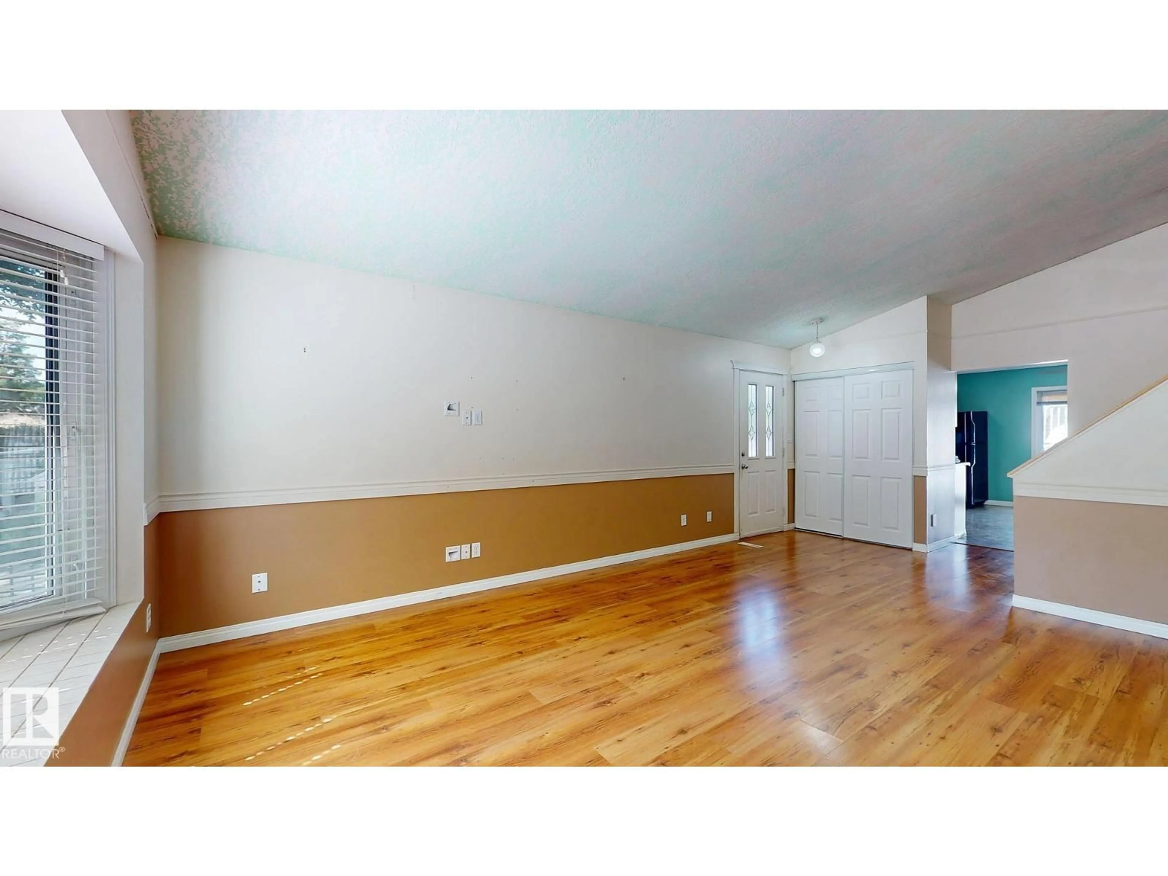A pic of a room for 218 GREENWOOD DR, Spruce Grove Alberta T7X1Y9