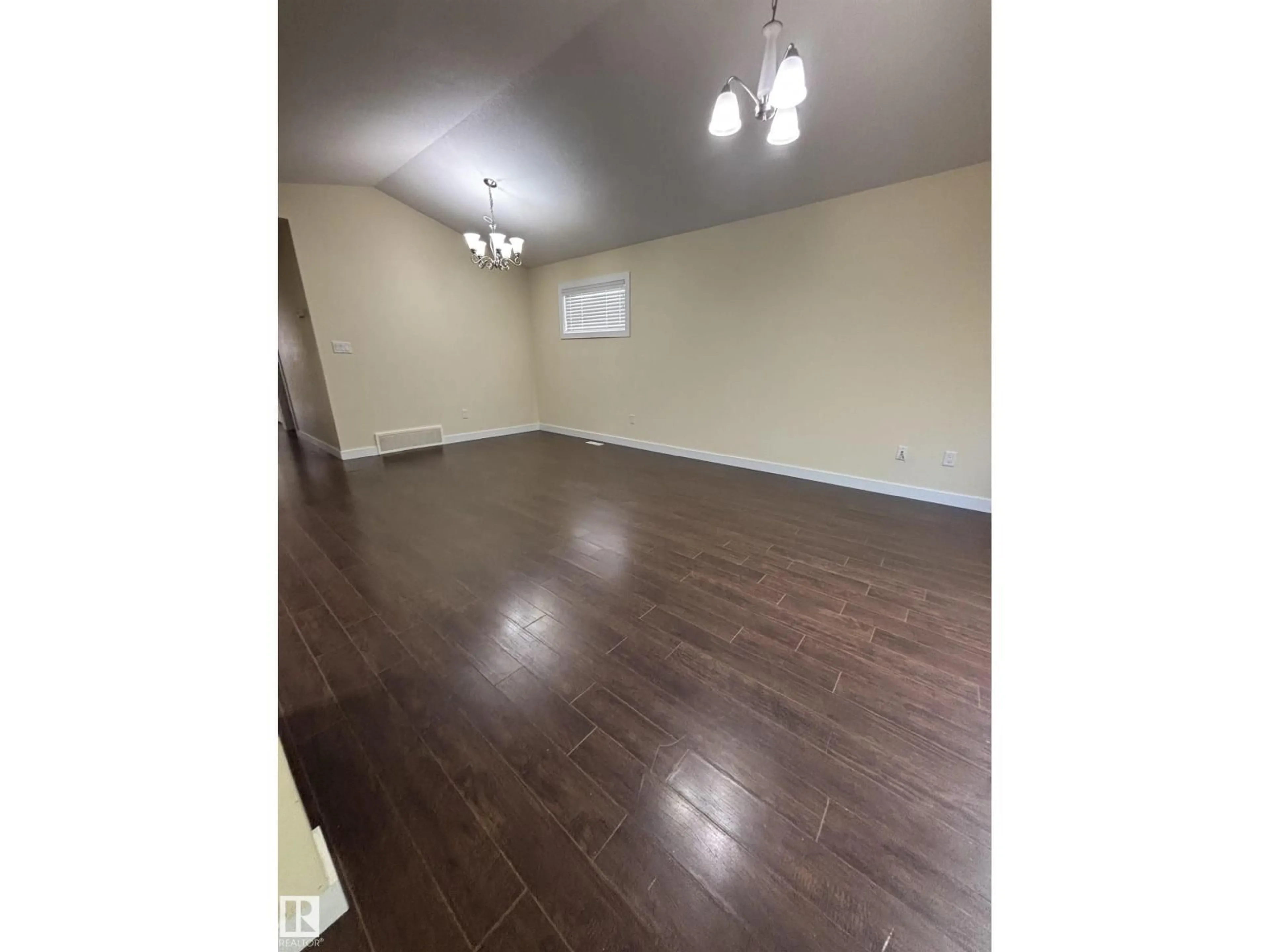 A pic of a room for 11426 91 ST, Edmonton Alberta T5B4A5