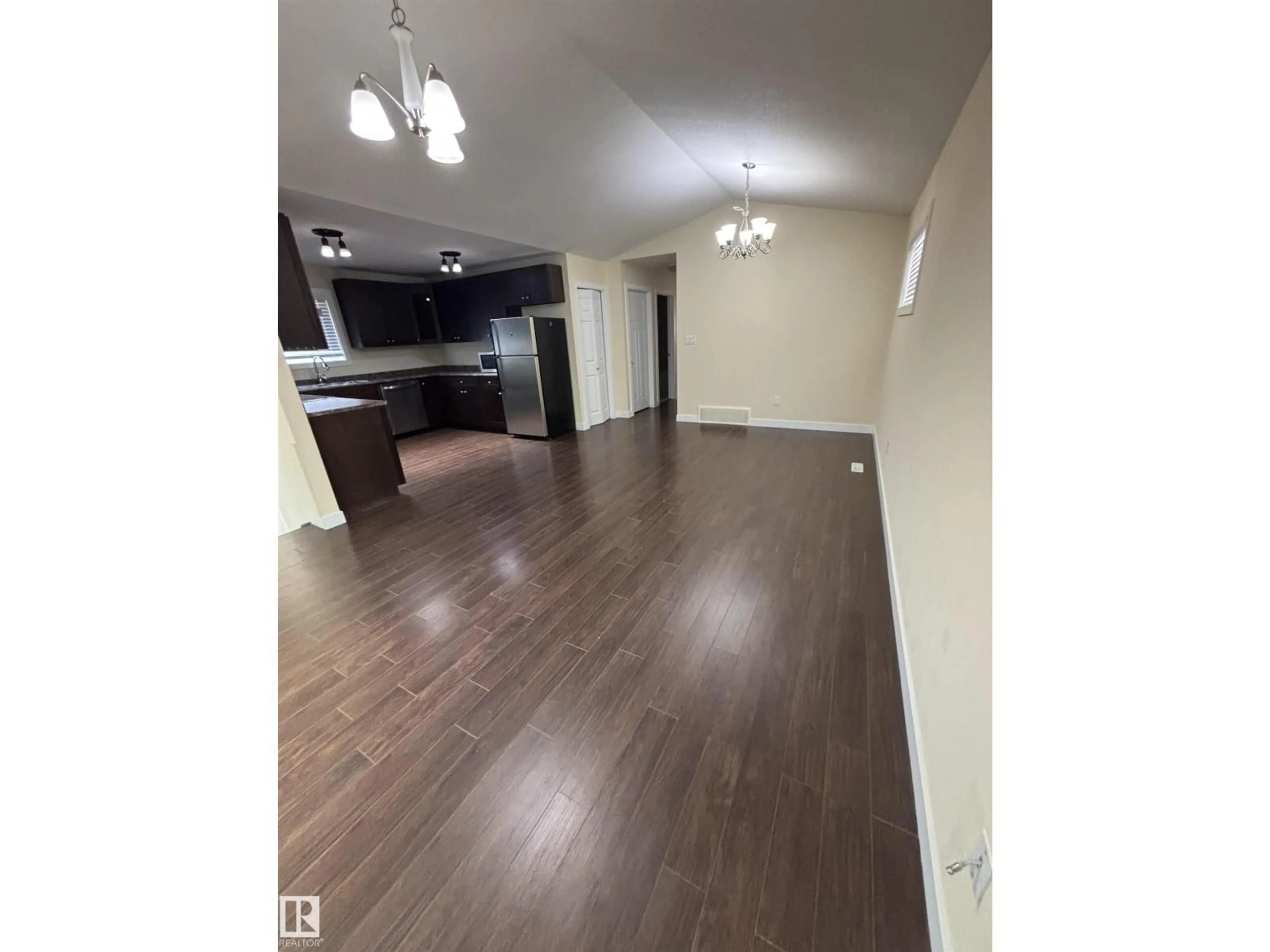 A pic of a room for 11426 91 ST, Edmonton Alberta T5B4A5