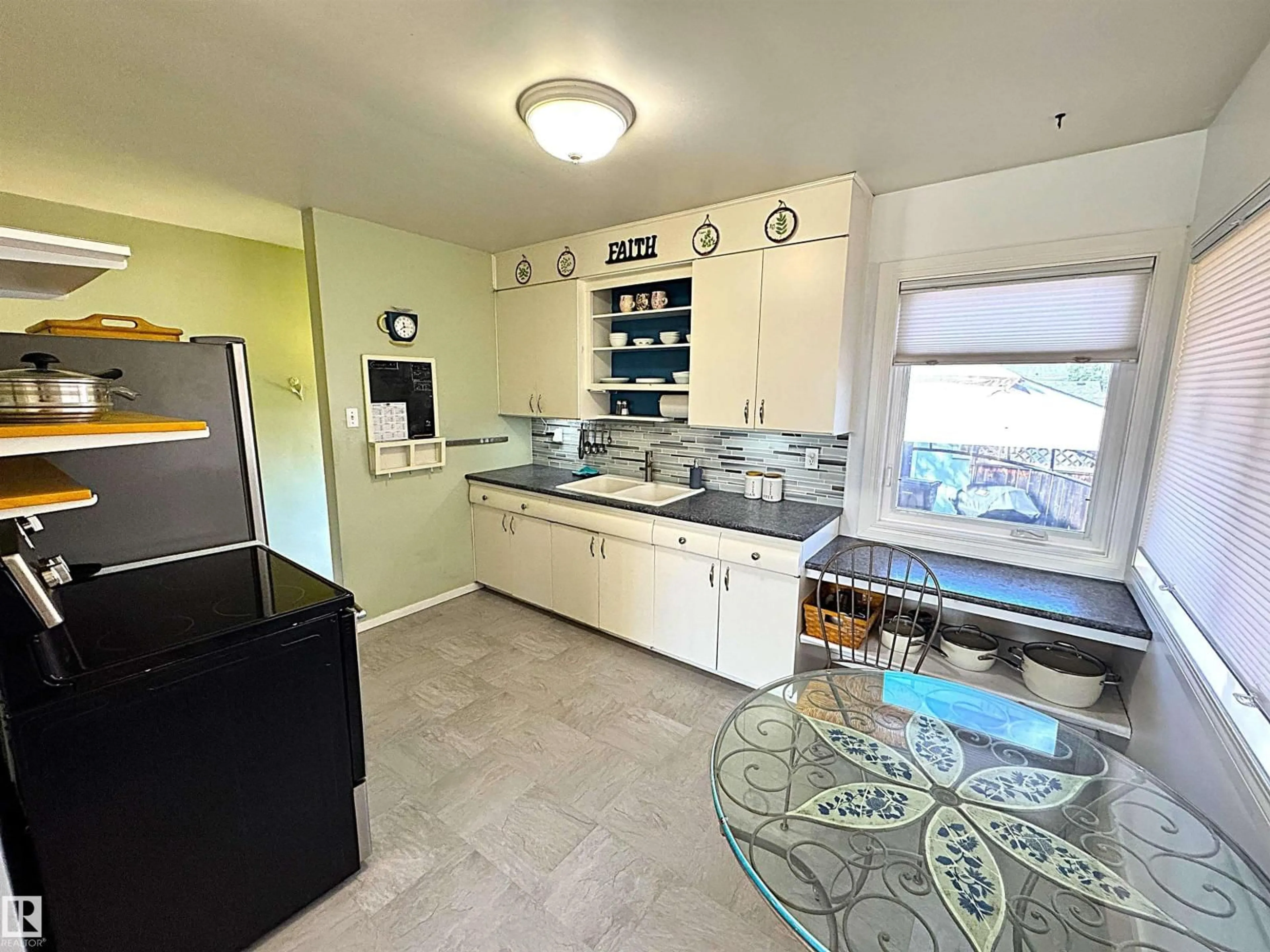 Standard kitchen, ceramic/tile floor for 7336 75 ST, Edmonton Alberta T6C2E8