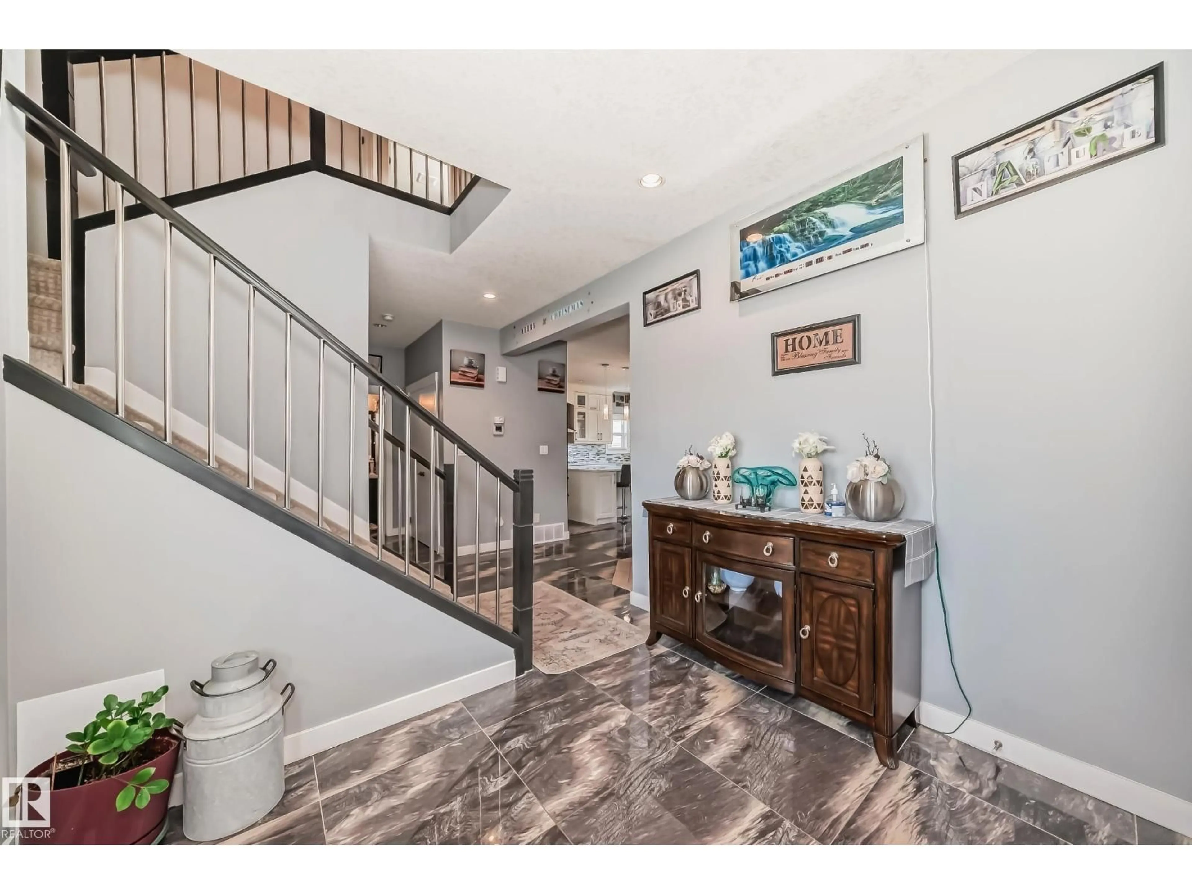 Indoor entryway for 3808 TRIOMPHE BV, Beaumont Alberta T4X0C4