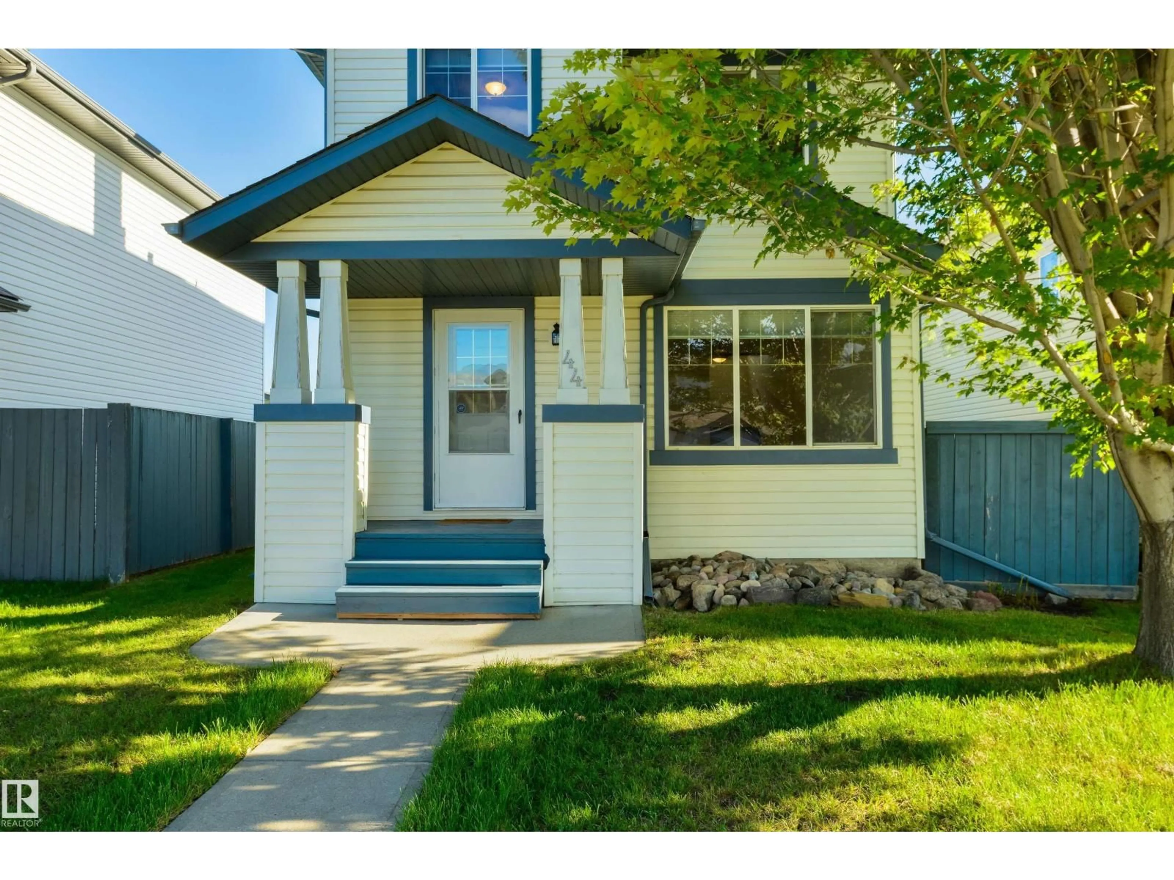 Home with vinyl exterior material, street for 44 HEATHERLANDS WY, Spruce Grove Alberta T7X4L2