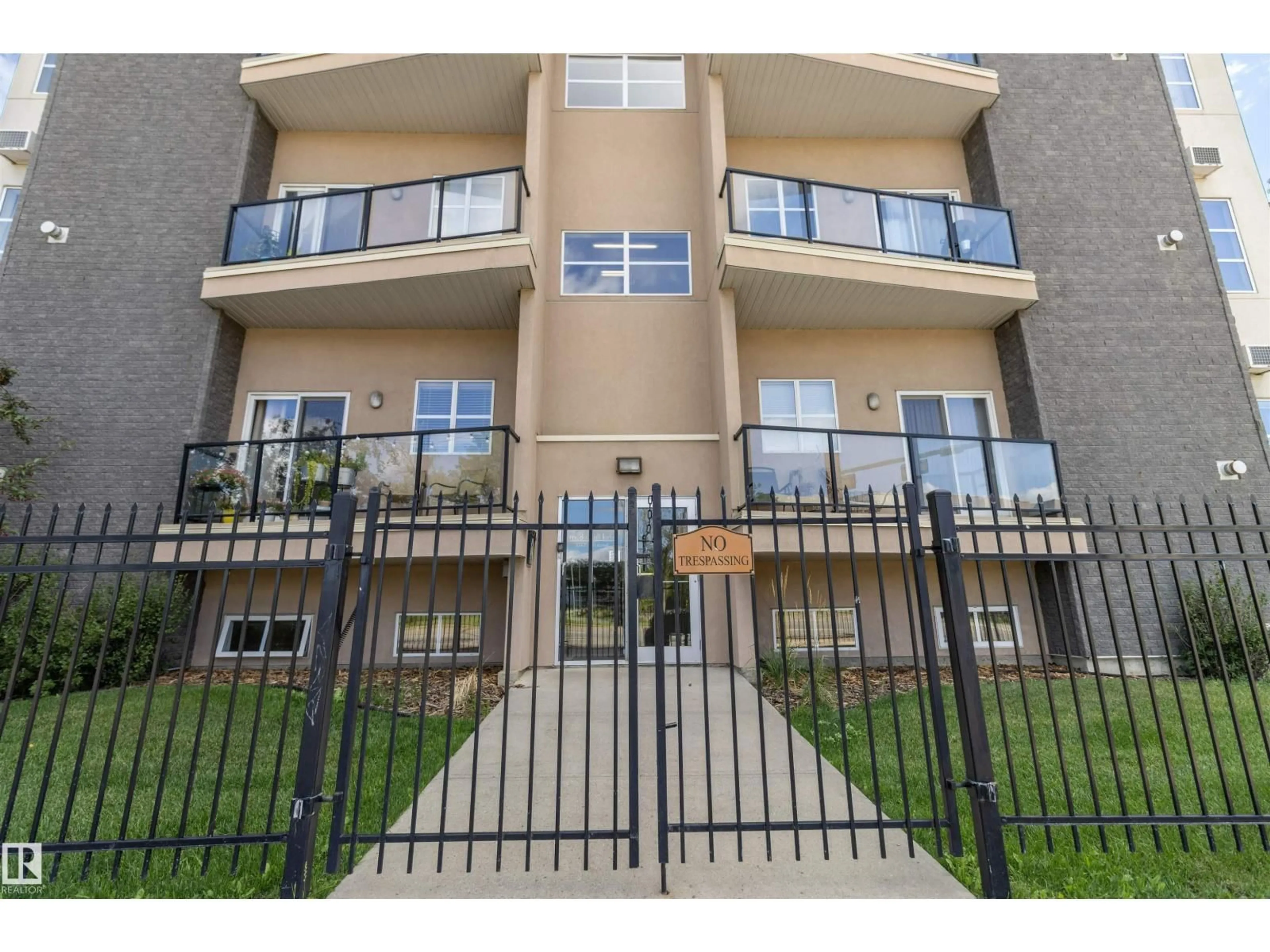 Unknown for 202 - 10905 109 ST, Edmonton Alberta T5H3C2