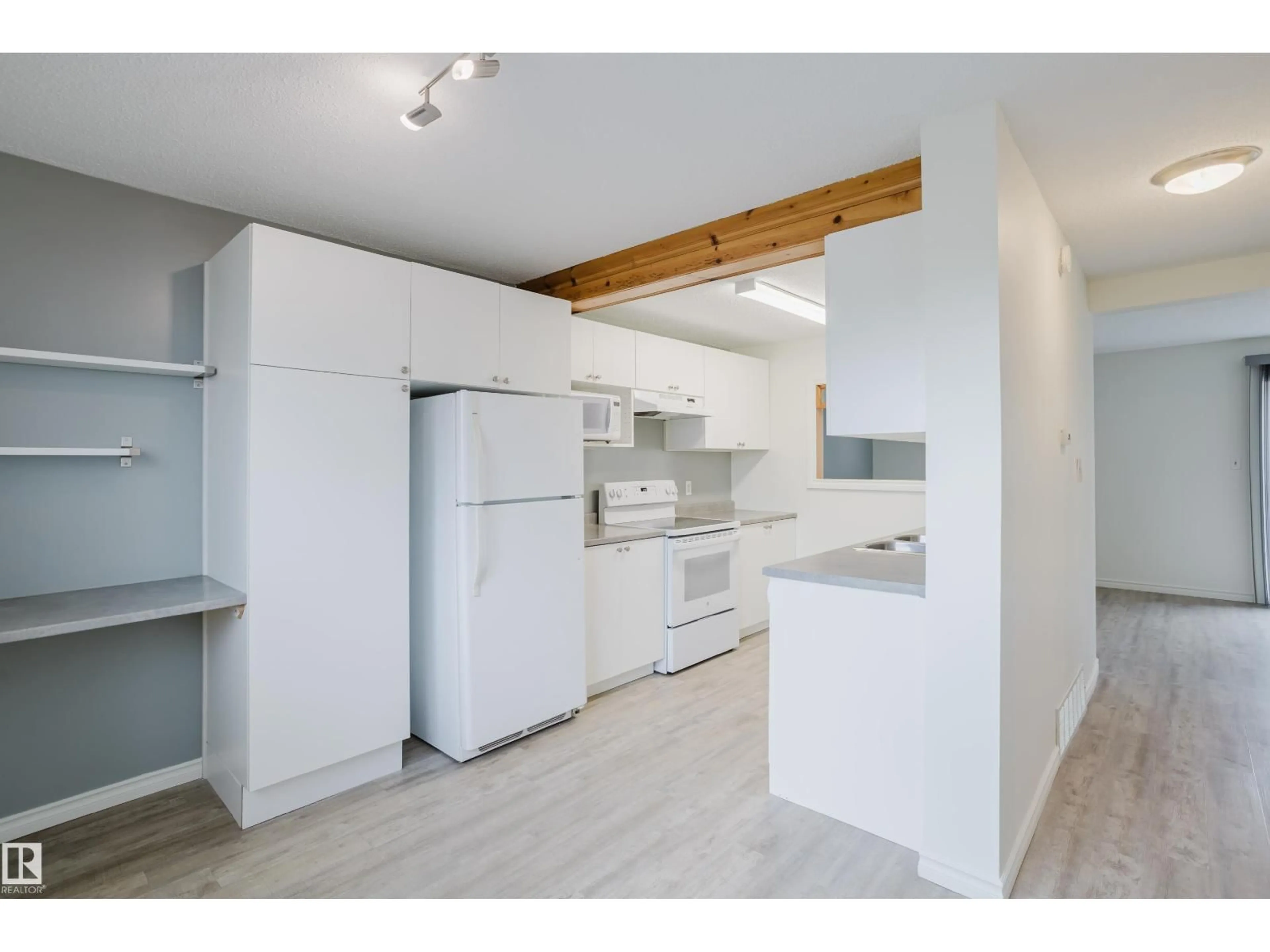 Open concept kitchen, unknown for 1168 MILLBOURNE RD E NW, Edmonton Alberta T6K1W1