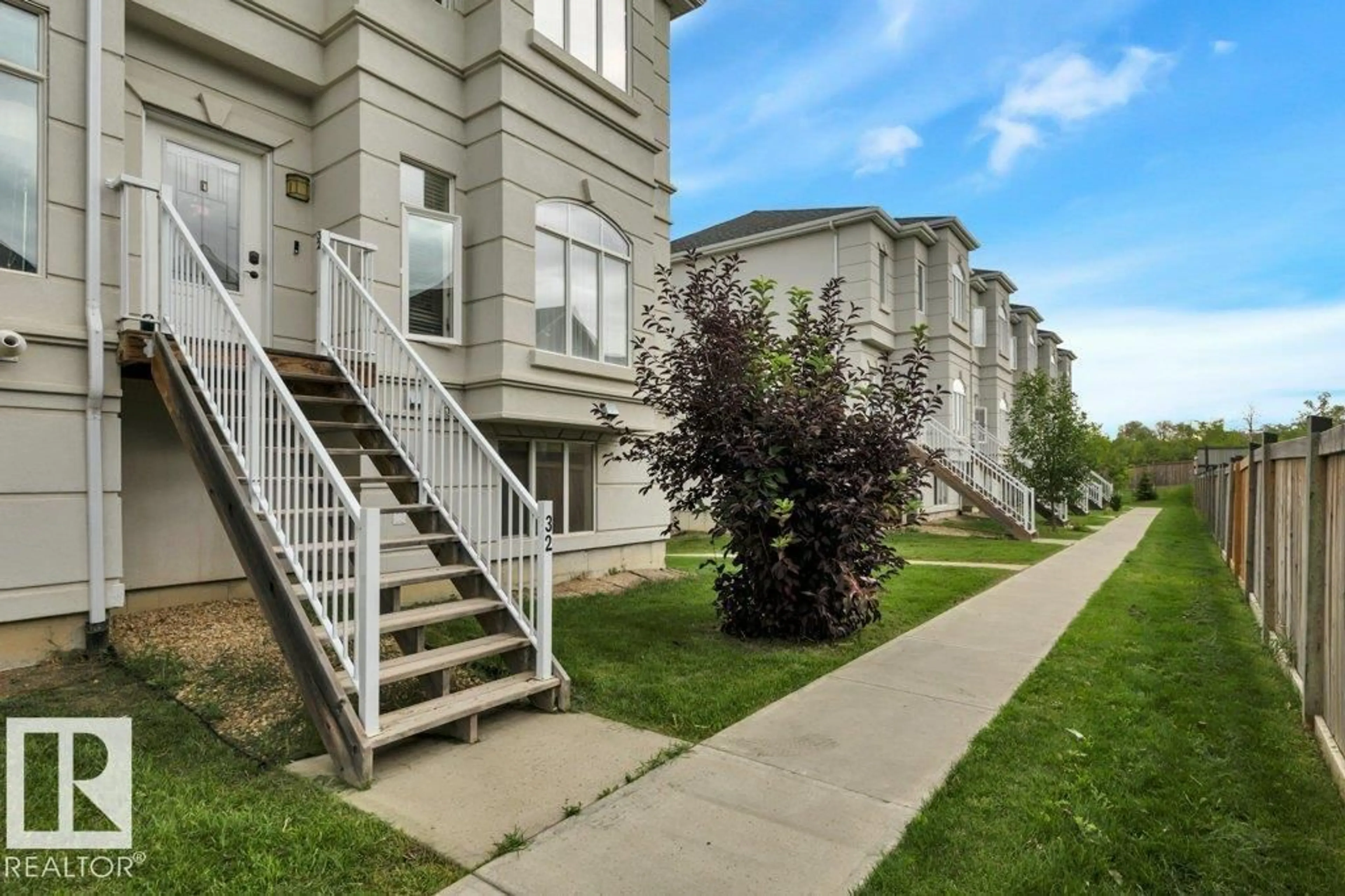 Unknown for 32 723 172 ST SW, Edmonton Alberta T6W2N6