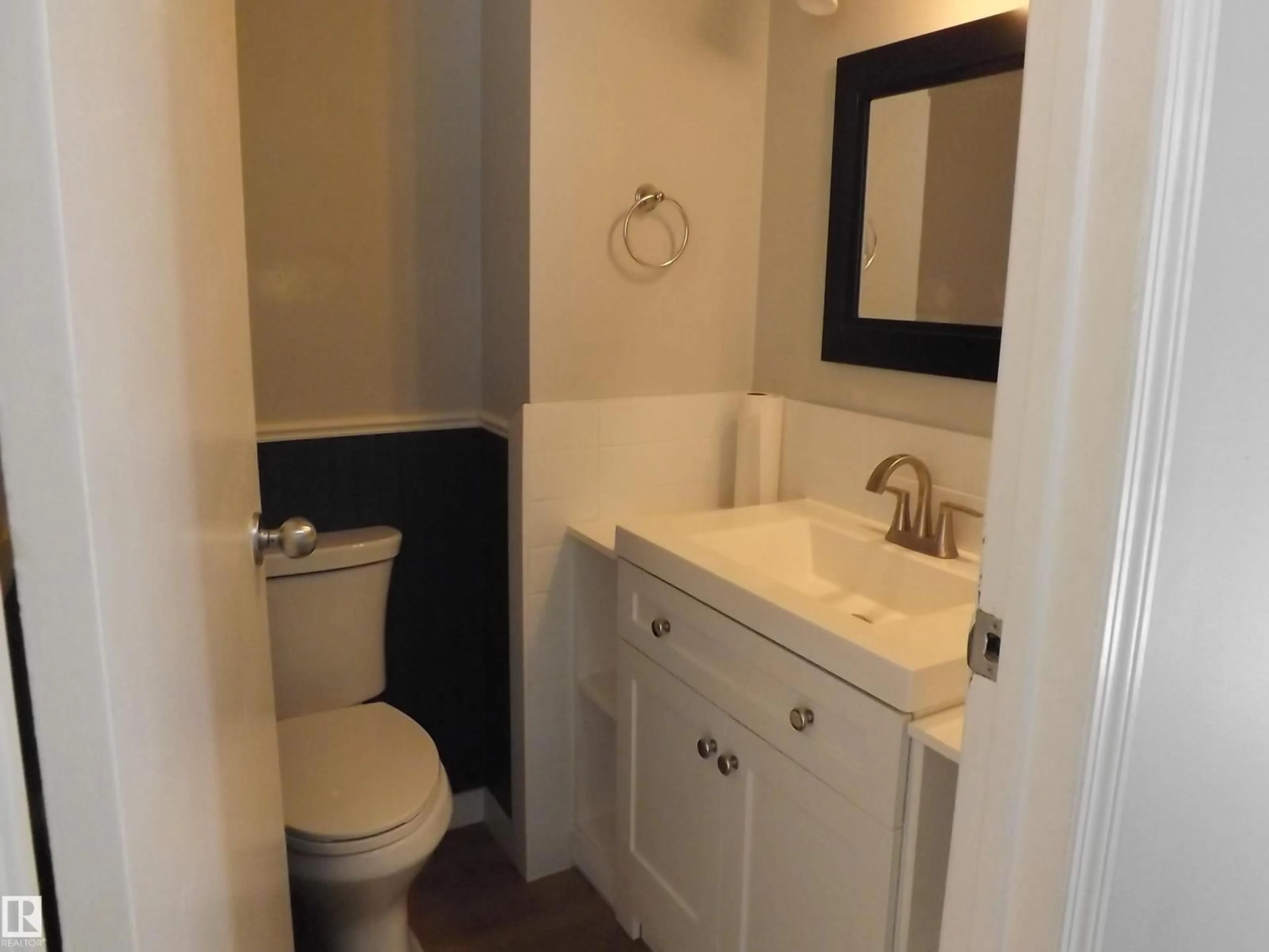 Standard bathroom, unknown for 244 CALLINGWOOD PL, Edmonton Alberta T5T2C6