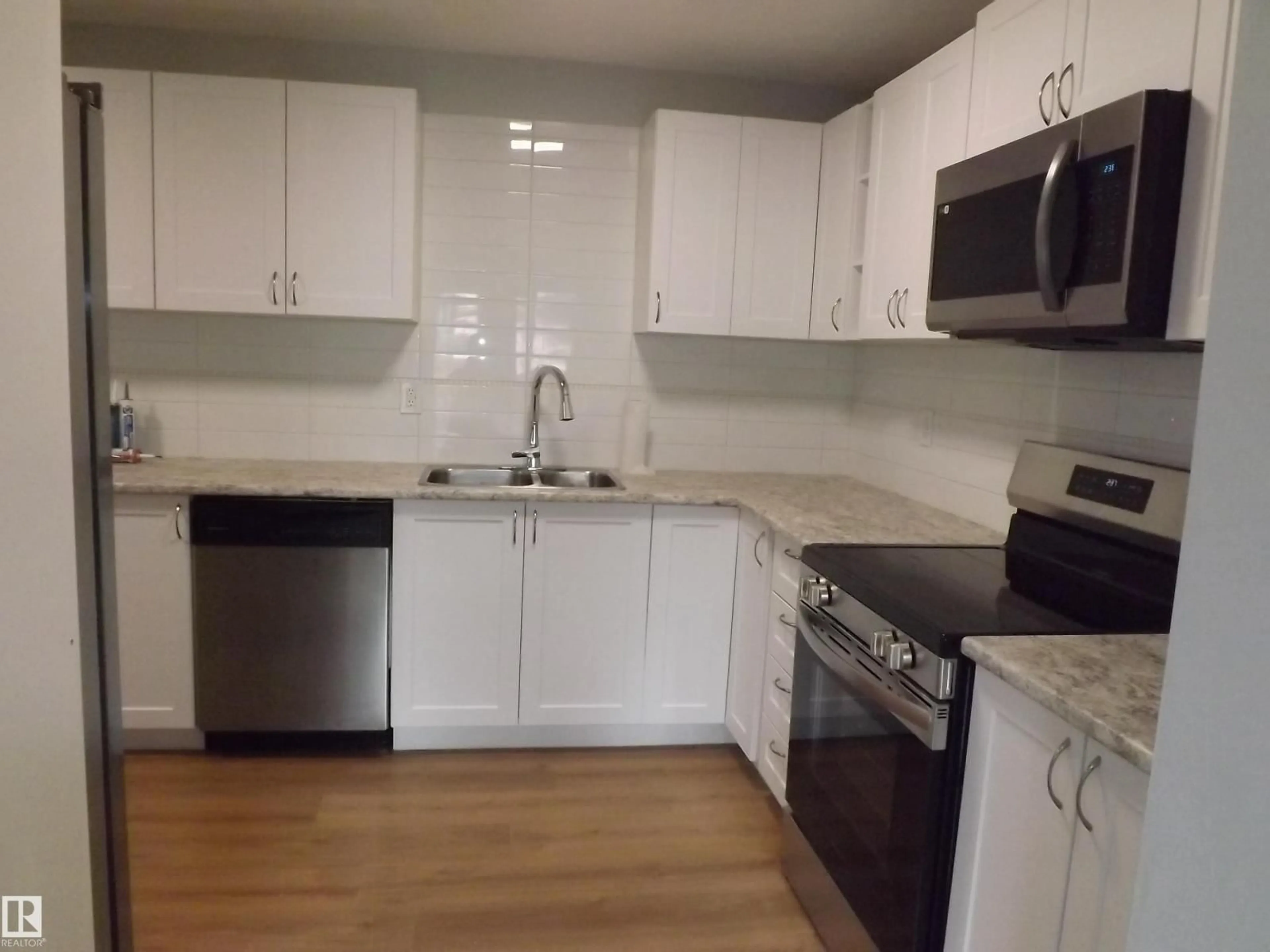 Standard kitchen, unknown for 244 CALLINGWOOD PL, Edmonton Alberta T5T2C6