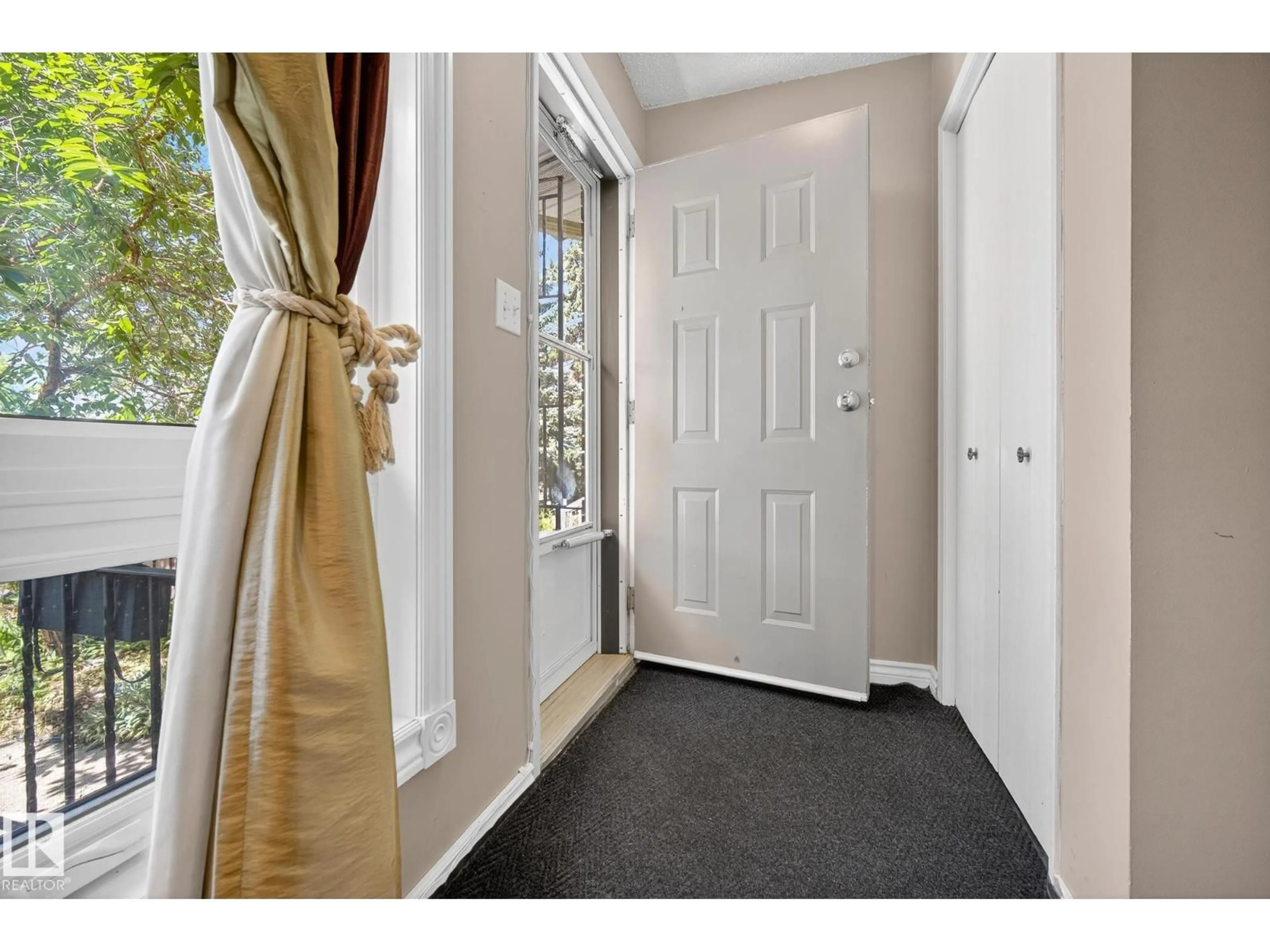Indoor entryway for NW - 10617 151 ST, Edmonton Alberta T5P1V4