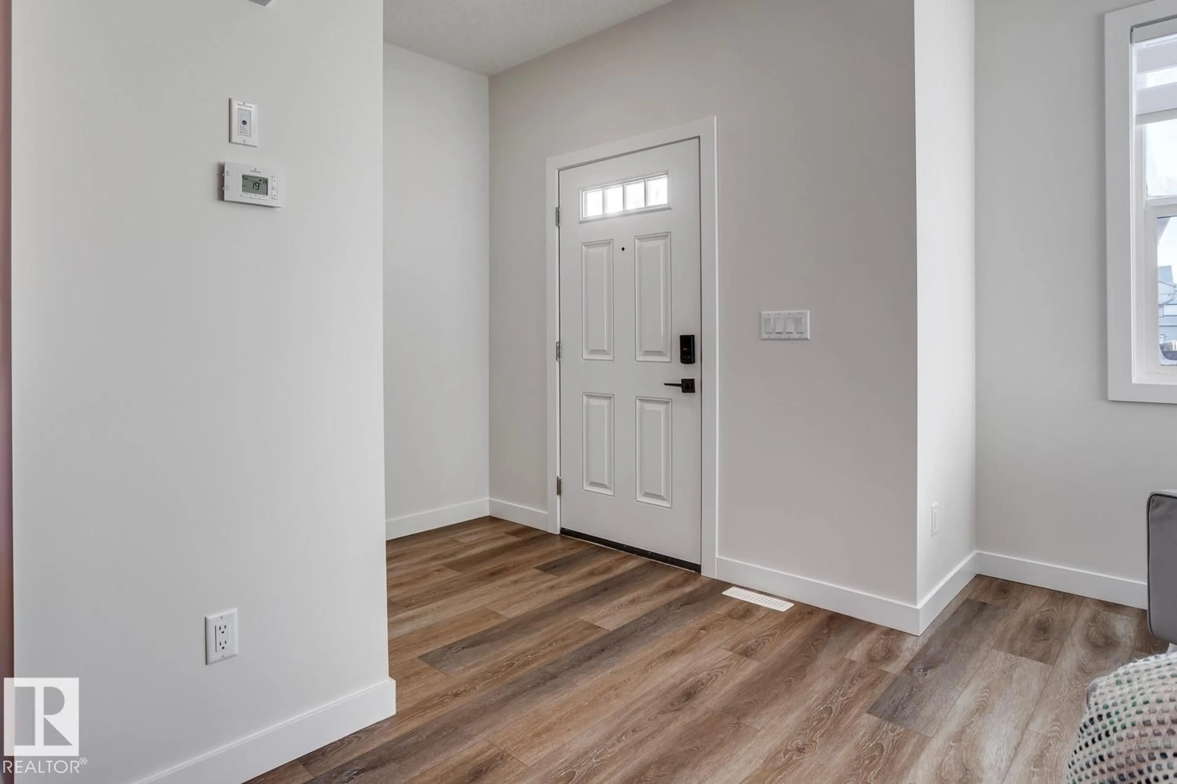 Indoor entryway for 81 BRICKYARD DR, Stony Plain Alberta T7Z0P2