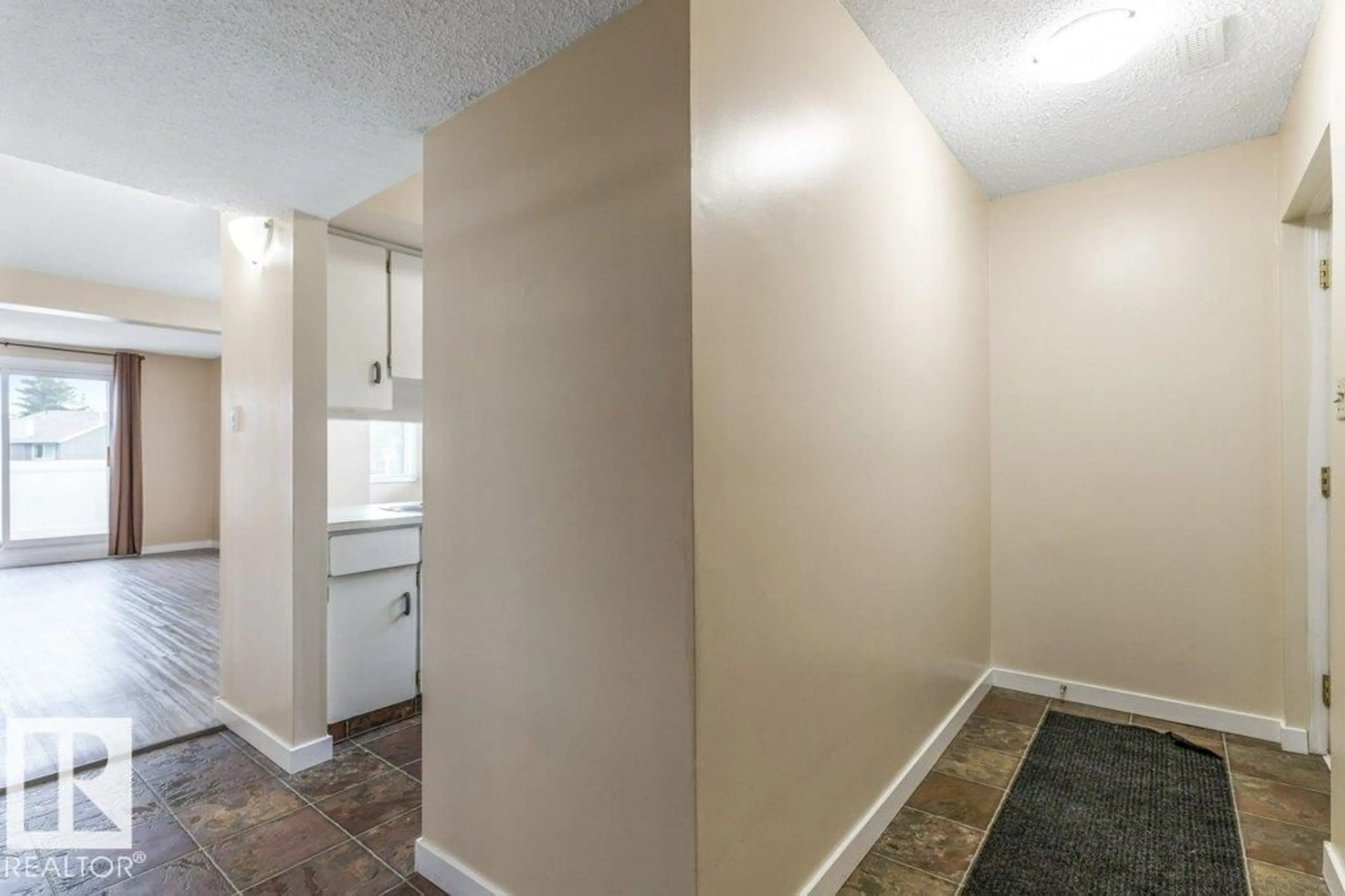 A pic of a room for 283 LANCASTER TC, Edmonton Alberta T5X5T6